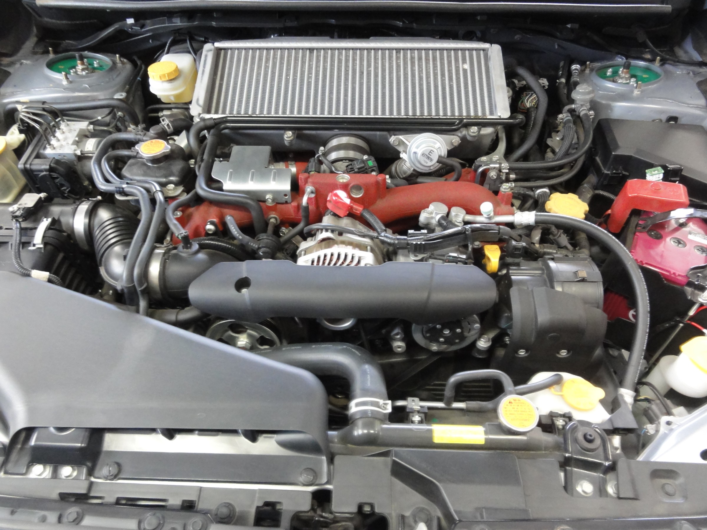 WRX STI エンジンオイル交換。 スバル WRX STI メンテナンス（オイル・バッテリー他） メンテナンス（オイル・バッテリー他