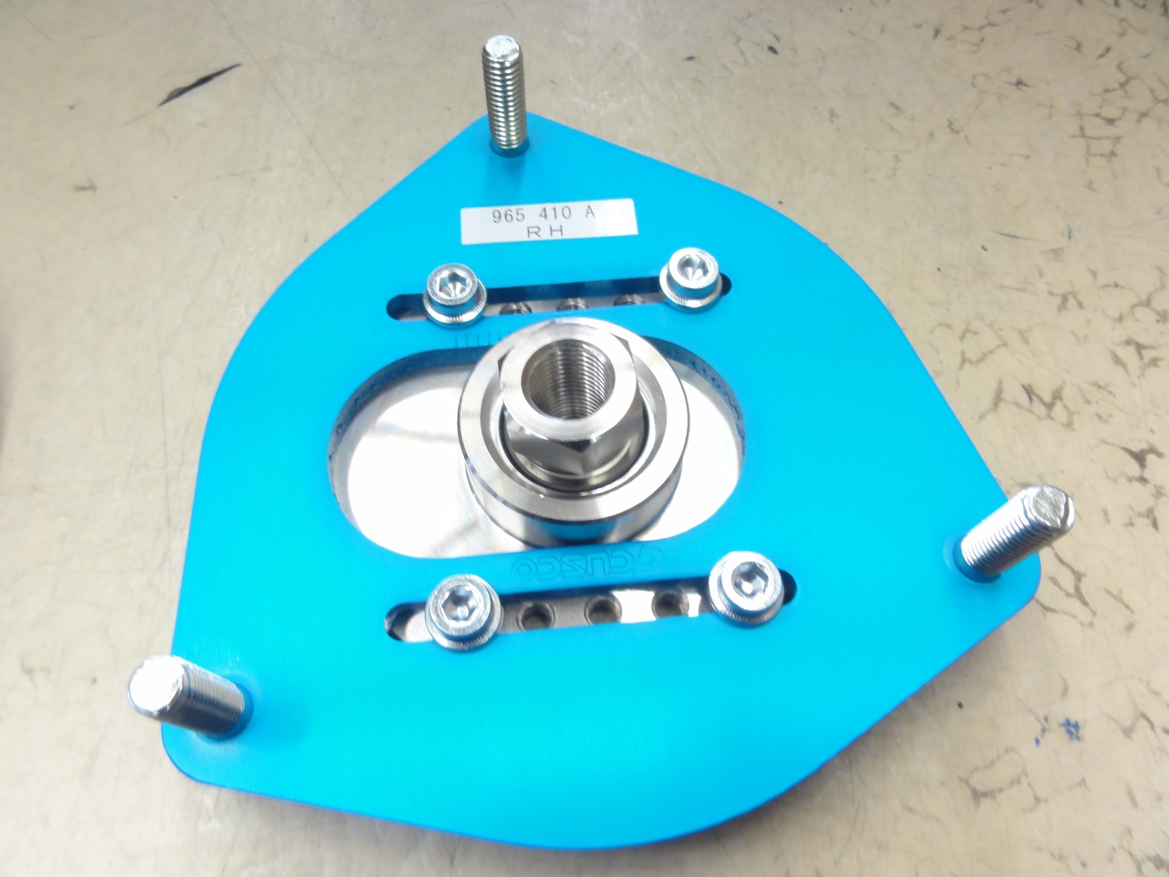 86（ZN6）エナペタル製当店オリジナル車高調（E12）装着