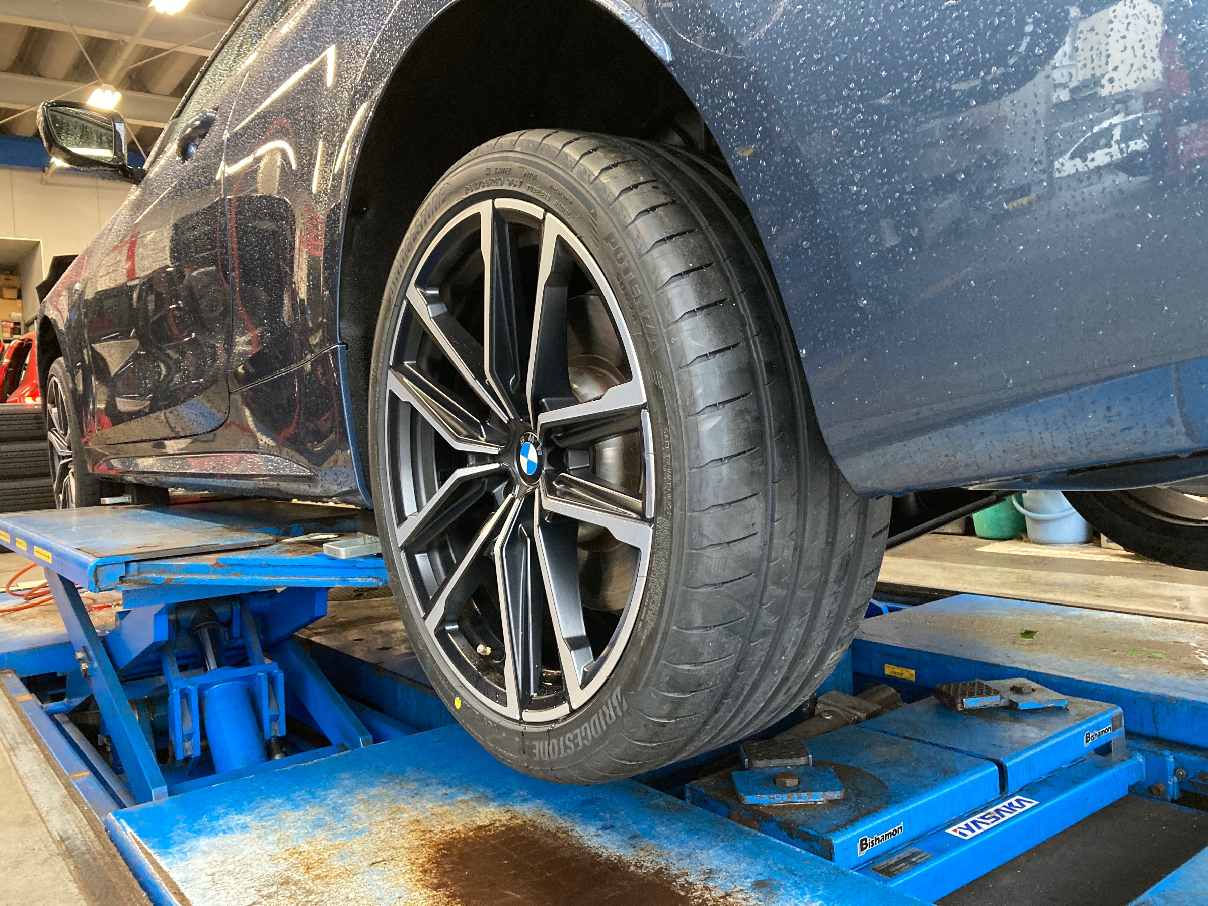 認証タイヤも！ | BMW X1 タイヤ タイヤ > タイヤ・ホイール交換