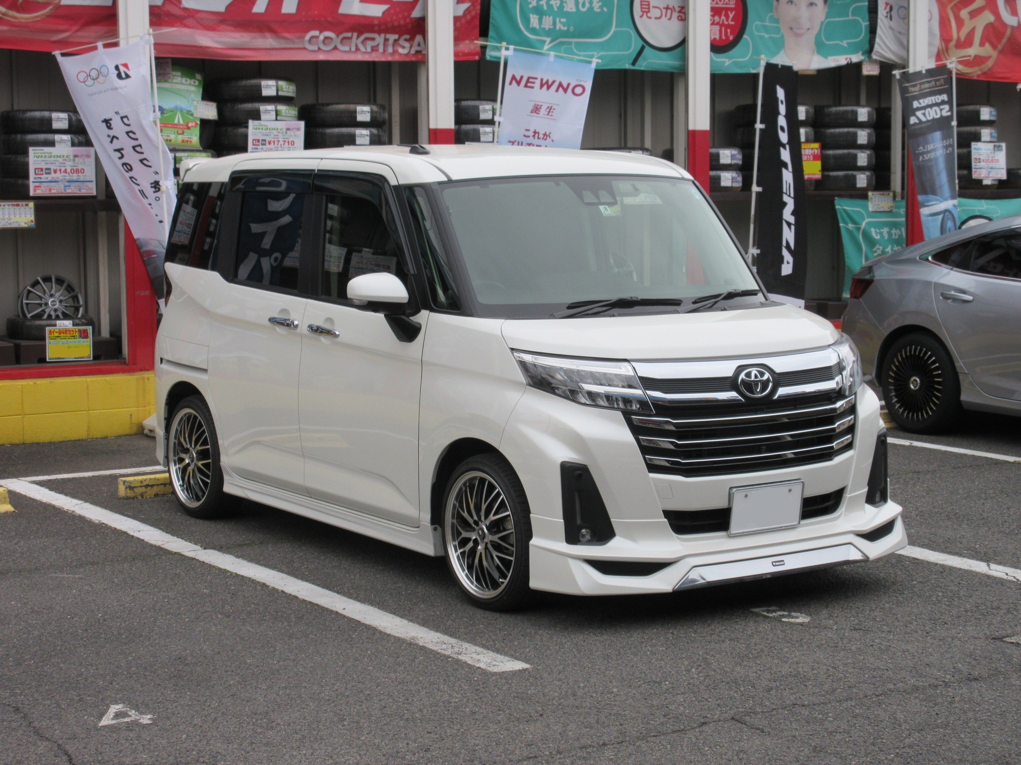 ホイールを交換の次は車高調です | トヨタ ルーミー 足まわり
