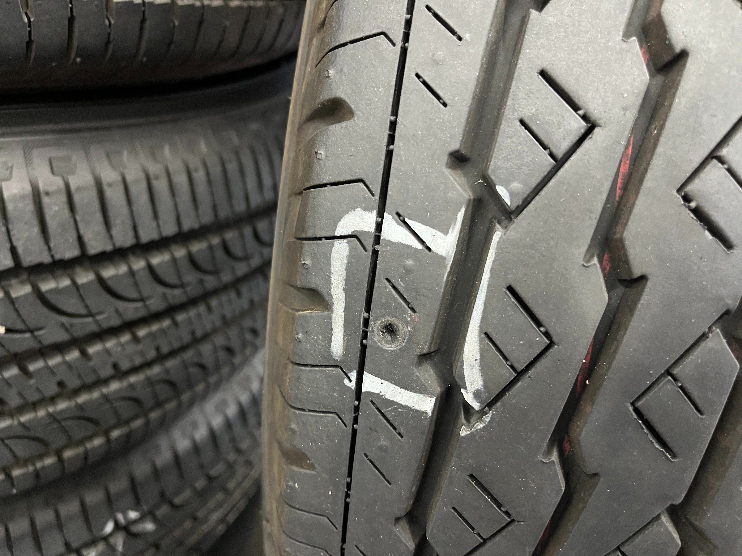 パンク修理。 | スタッフ日記 | コクピット21世田谷 | 車の