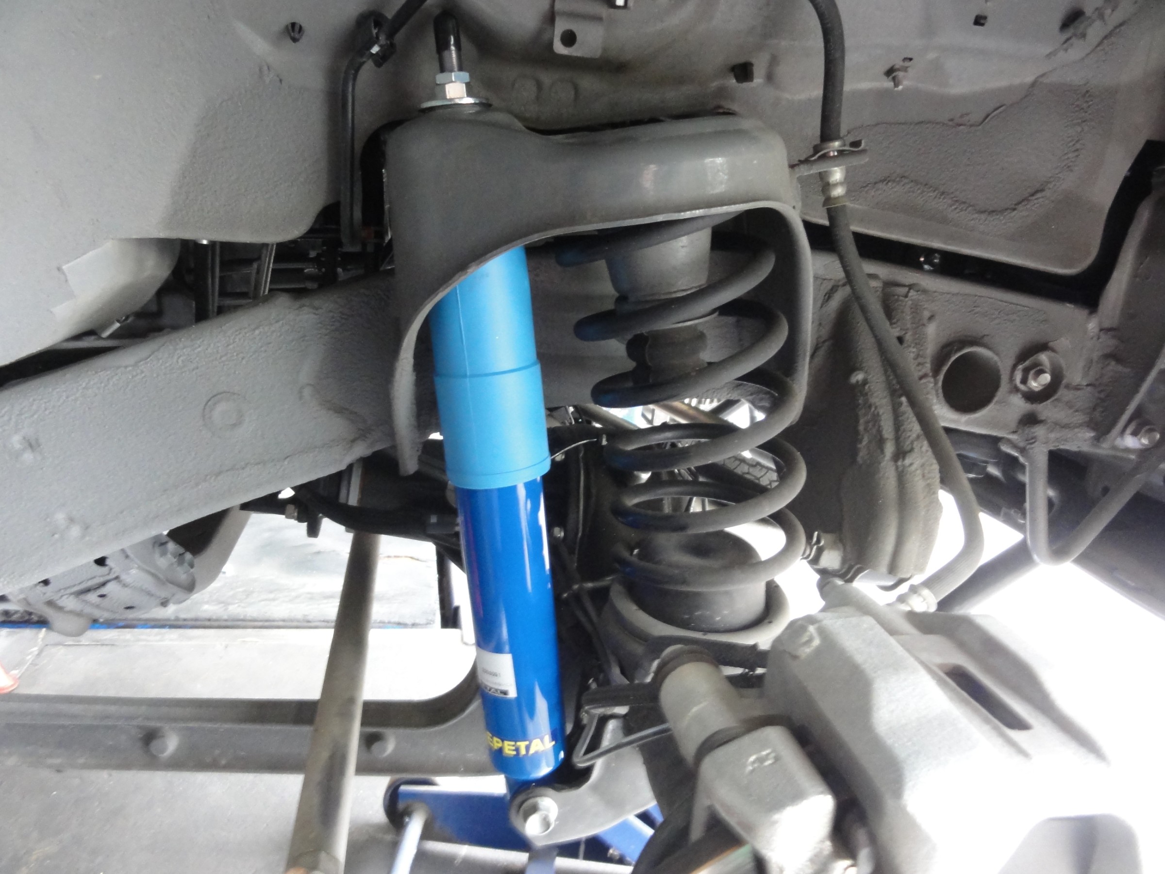 ジムニー シエラ（JB74W）エナペタル製Eｰ12ショックアブソーバー