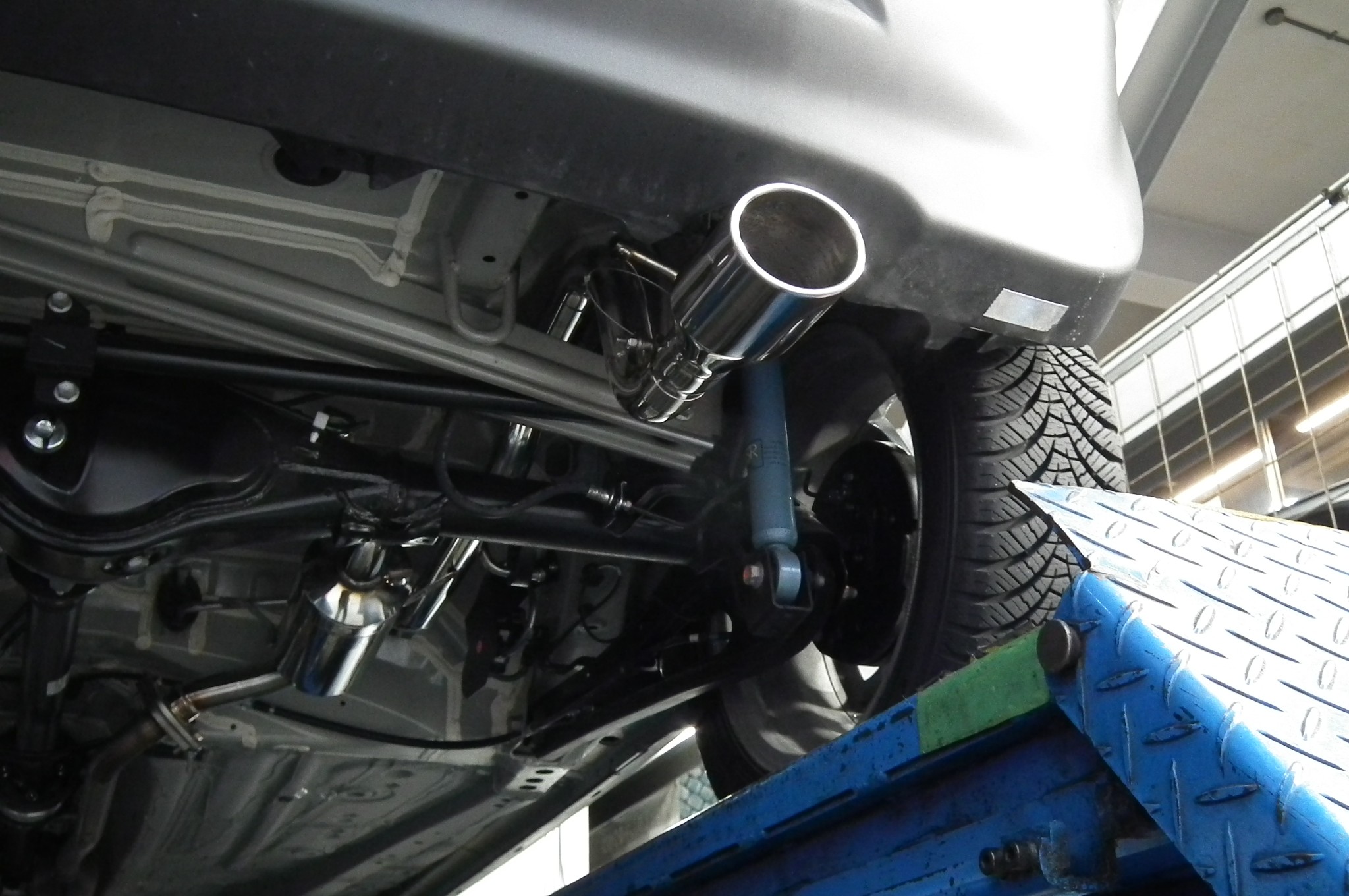 スズキ クロスビー マフラー交換のご紹介 SUZUKI XBEE | スズキ