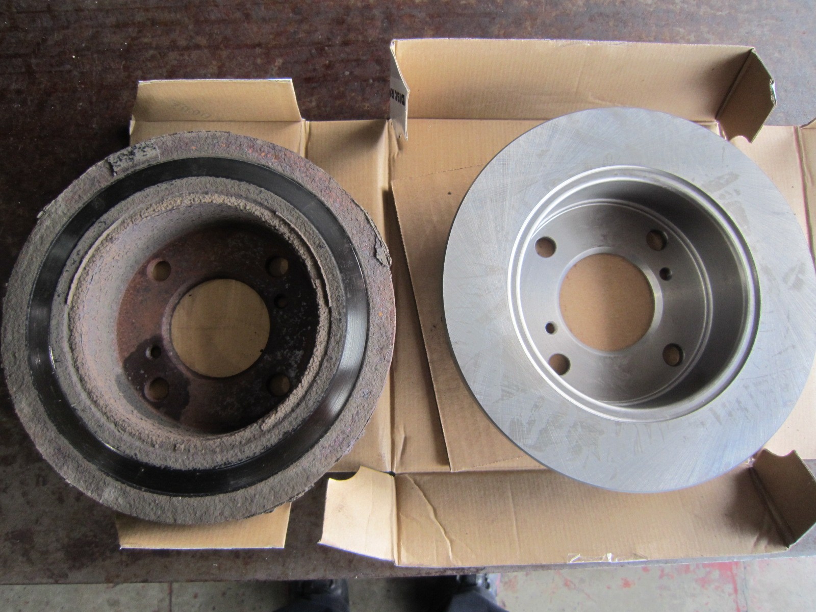 フロント ブレーキローター ブレーキディスク スズキ ラパン アルトラ