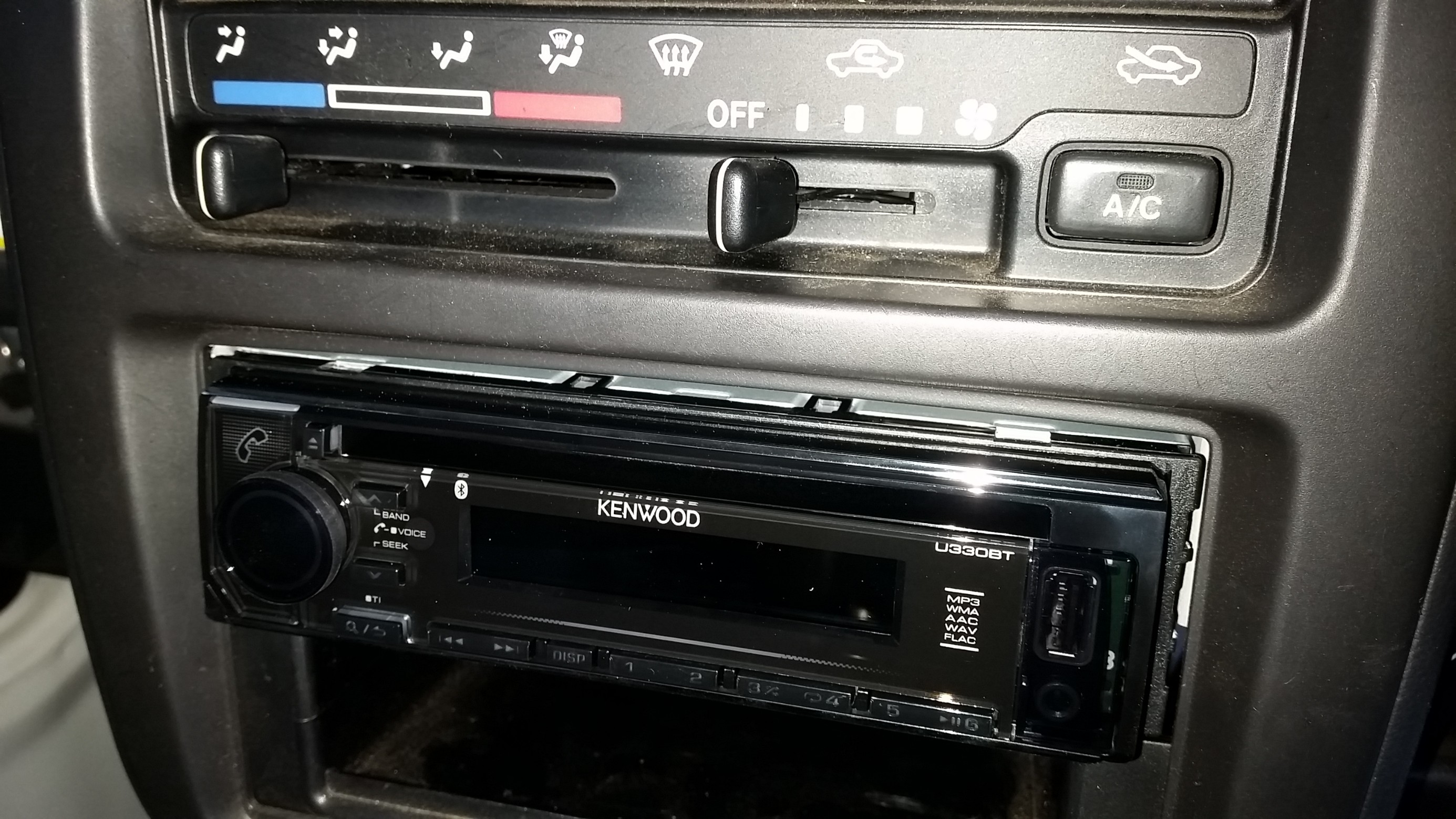 DA63T スズキ キャリイ × ケンウッド U330BT | テクニカルショーケース