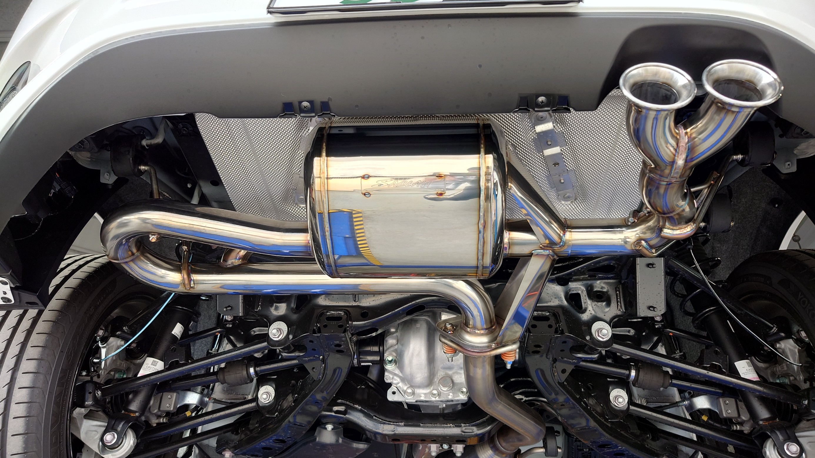 まるで管楽器♪ 「SACLAM管」こと SACLAM（サクラム）NDロードスター用 SILENCER KIT 取付 ／ マツダ ND ロードスター |  マツダ ロードスター 吸・排気系 吸・排気系 > 吸排気系関連パーツ取付 | Feel Book | スタイルコクピット フィール |  車のカスタマイズにかかわる 