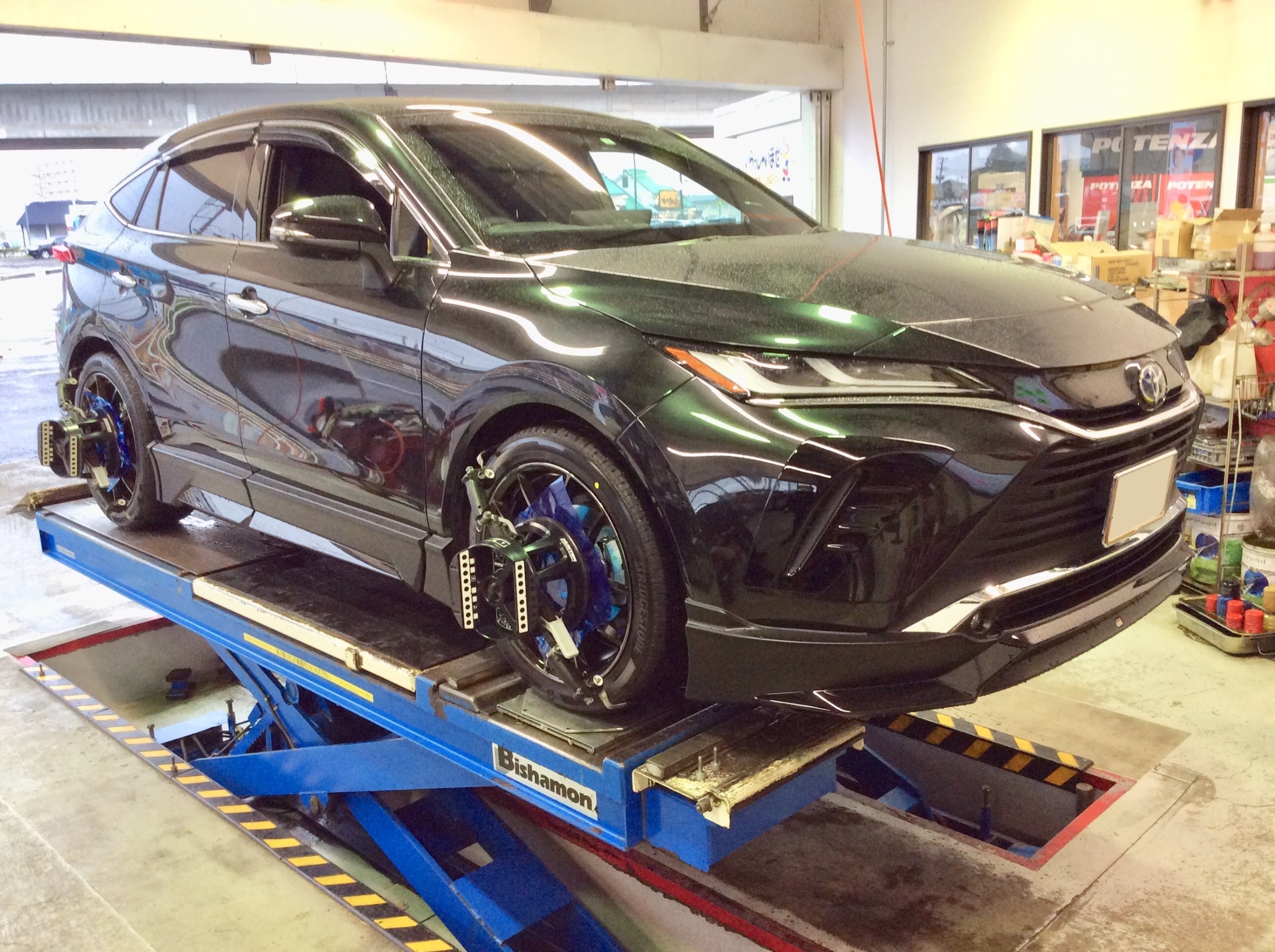 ハリアーハイブリッド AXUH85 タイヤ、ホイール、車高調取り付け