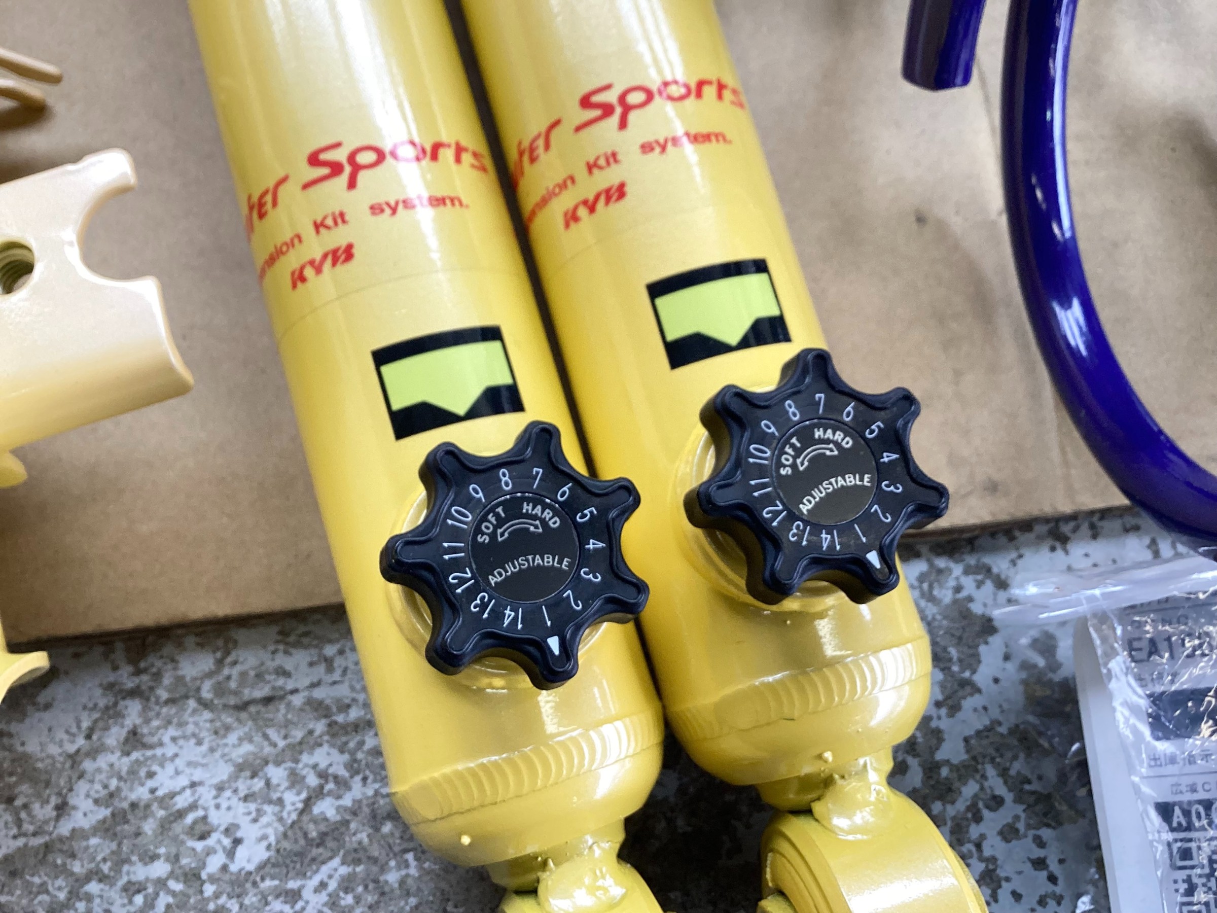 スイフトスポーツ ZC32S サスキット取り付けします！ | スズキ