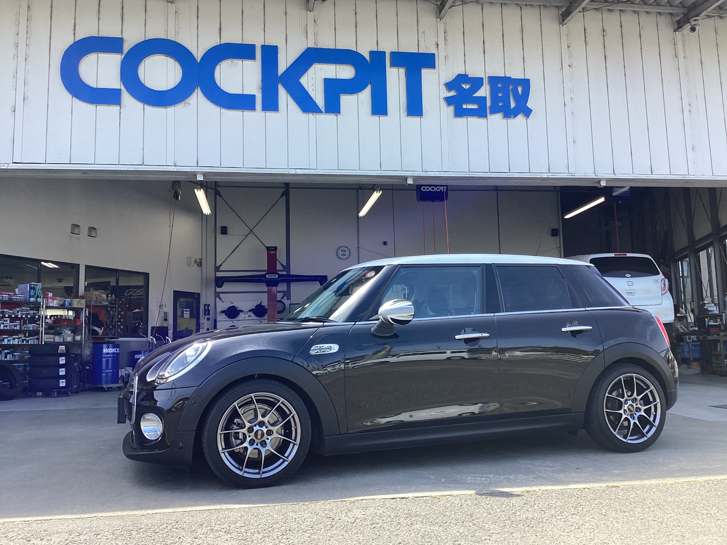 ミニクーパー F55 ショック交換します！ | ミニ クーパー