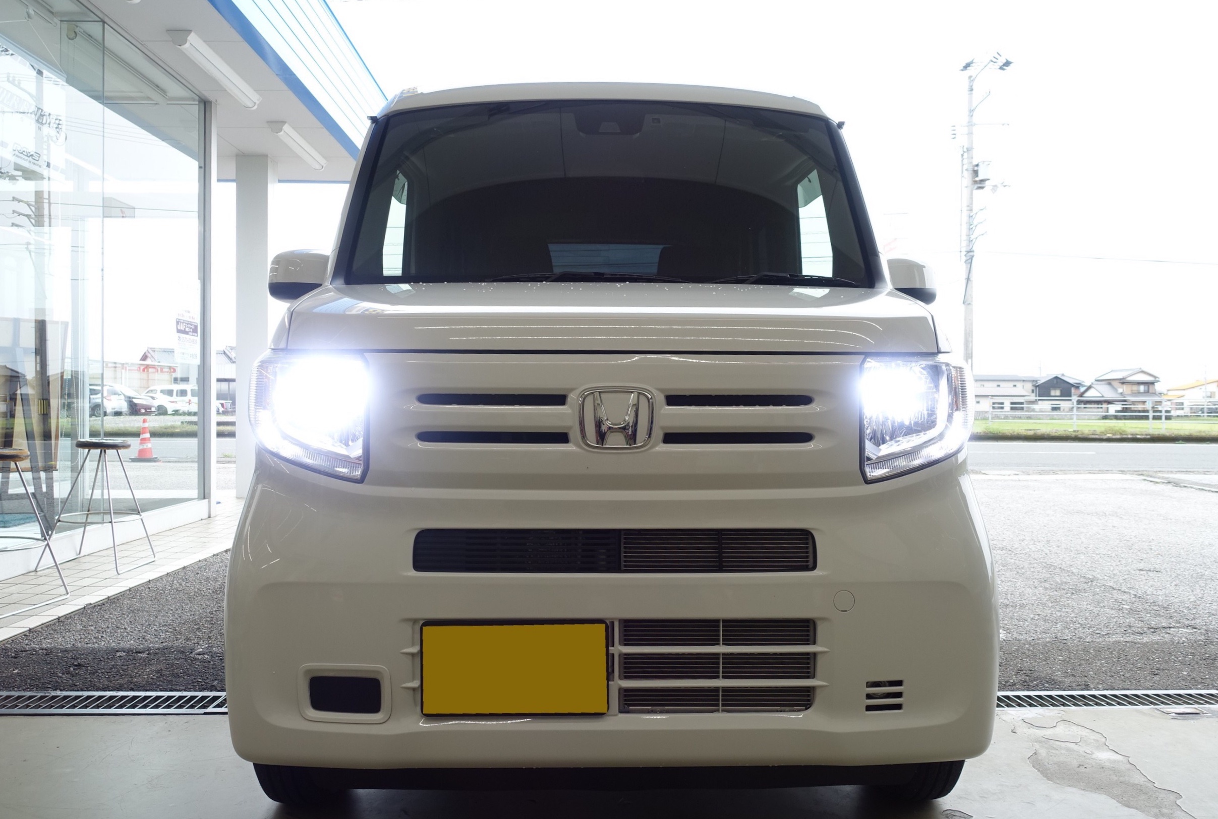暗すぎるライトと高すぎる車高を改善したら夜道も安全な