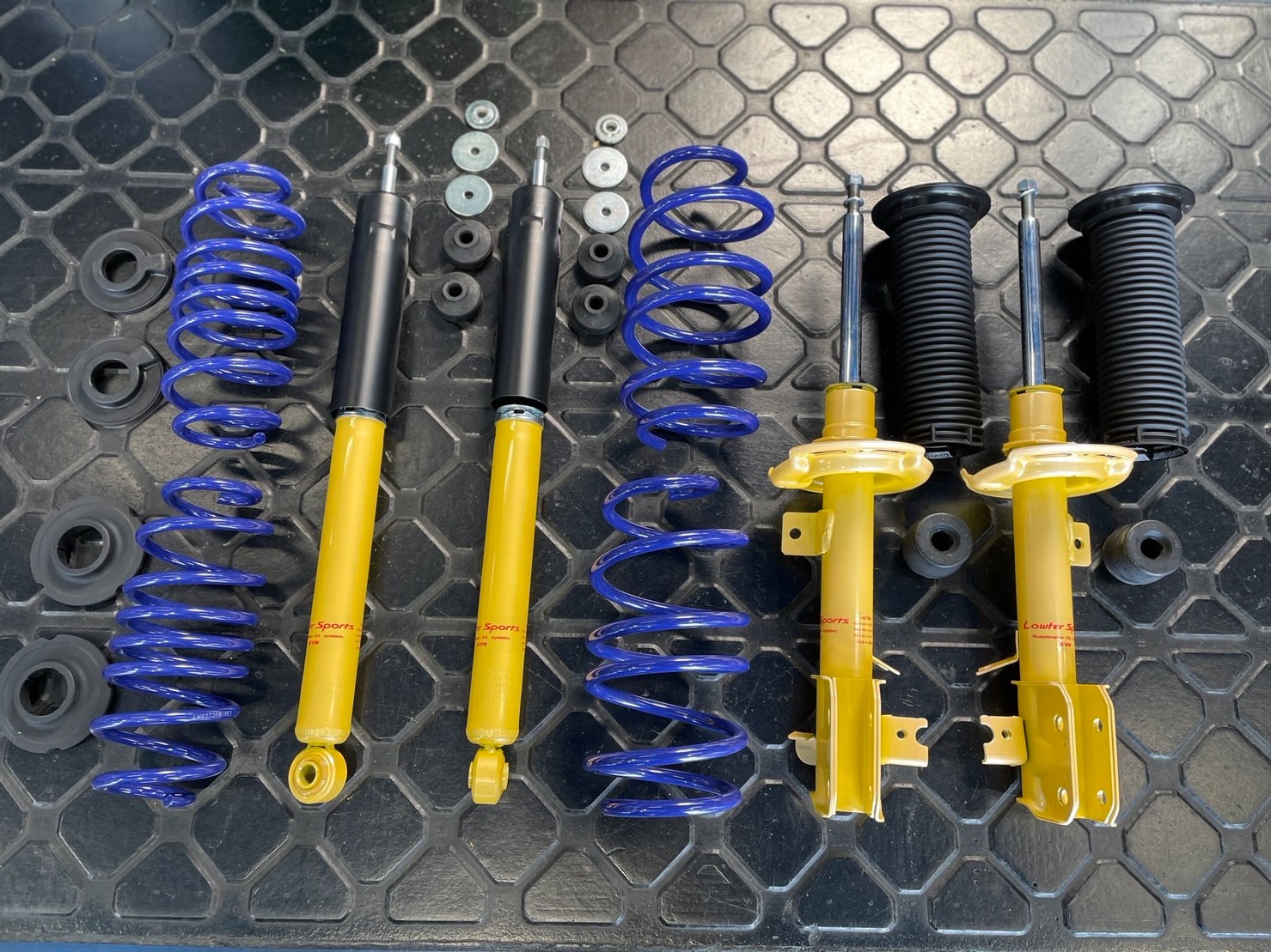 ☆足回りリフレッシュ計画 スズキ スイフトスポーツ☆ | スズキ