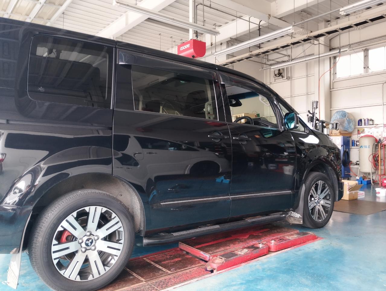 三菱デリカD5 前期 純正前後サスペンションセット 三菱デリカD5