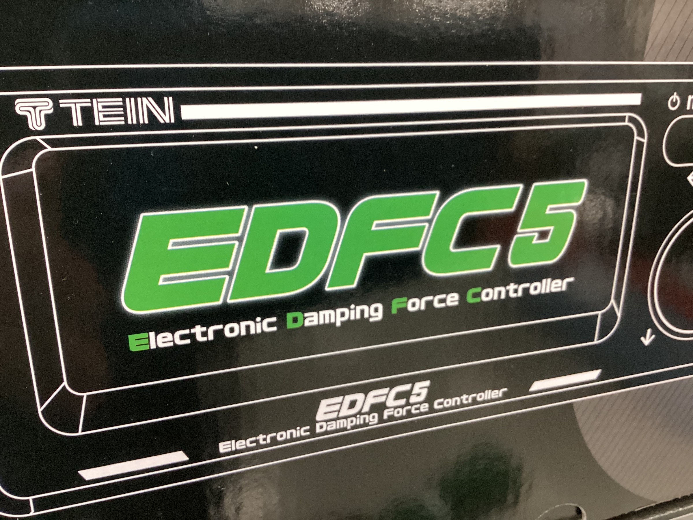 プリウス ZVW51 TEIN車高調＆EDFC5取り付けます。 | トヨタ