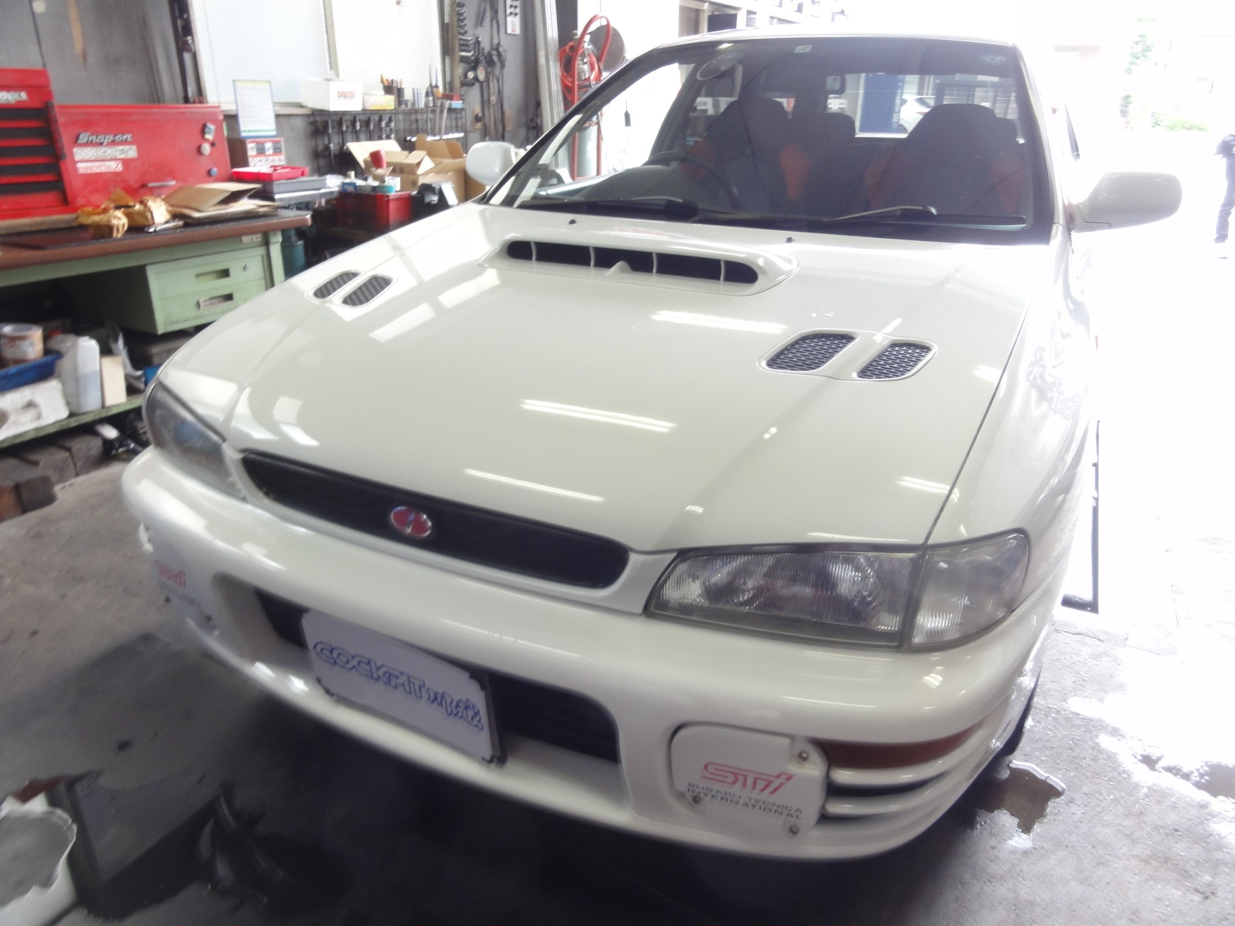 GC8インプレッサSTI 純正ショックフロントその1