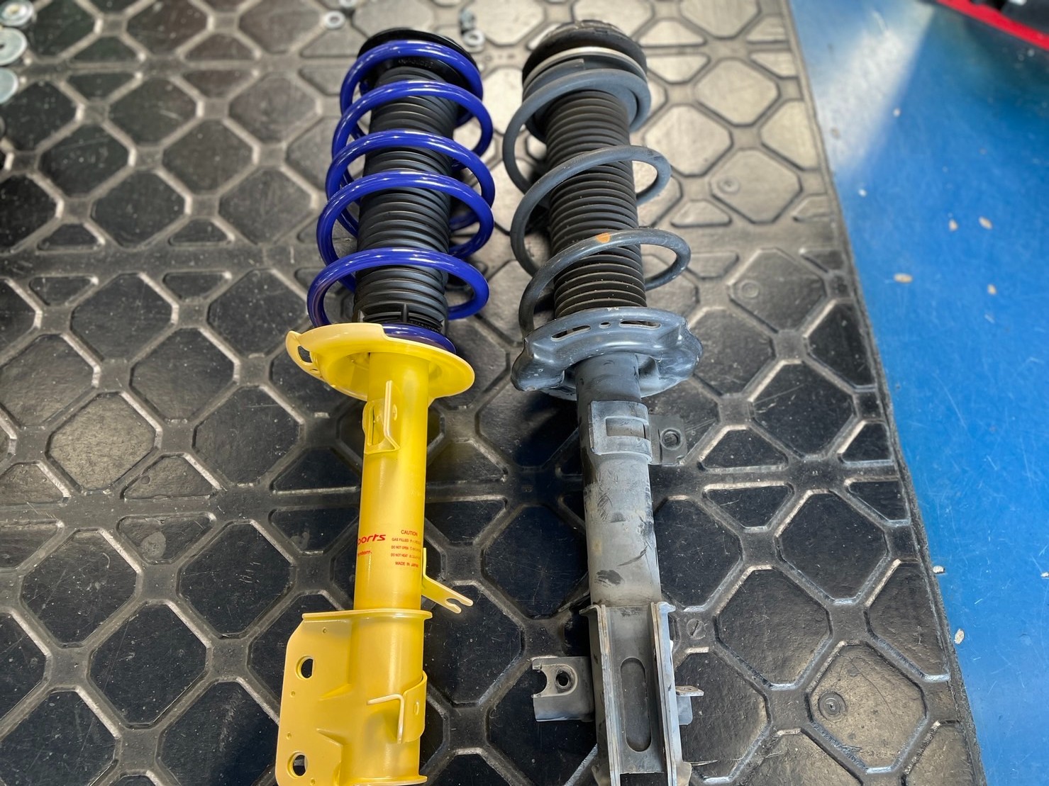 ☆足回りリフレッシュ計画 スズキ スイフトスポーツ☆ | スズキ