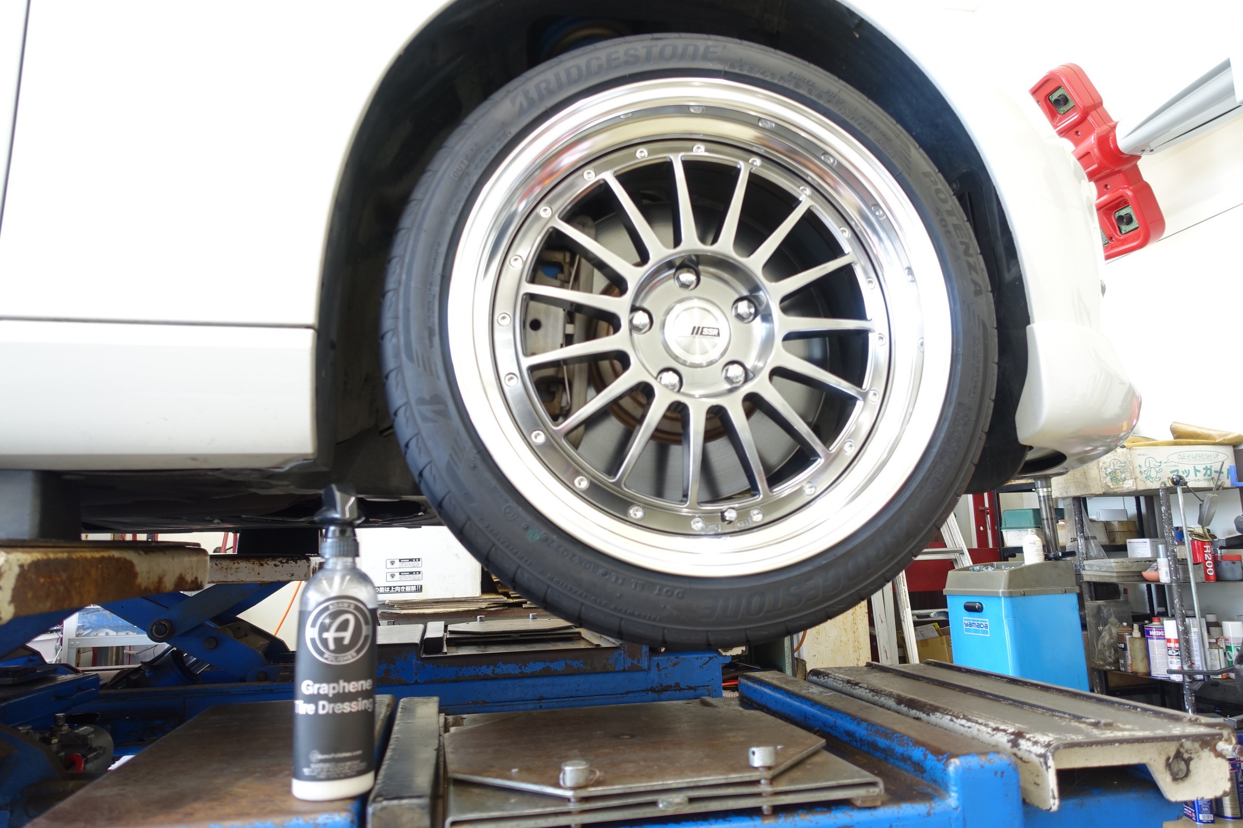 希少なハイパワーカブリオレがタイヤ・ホイールで大変身！ BMW