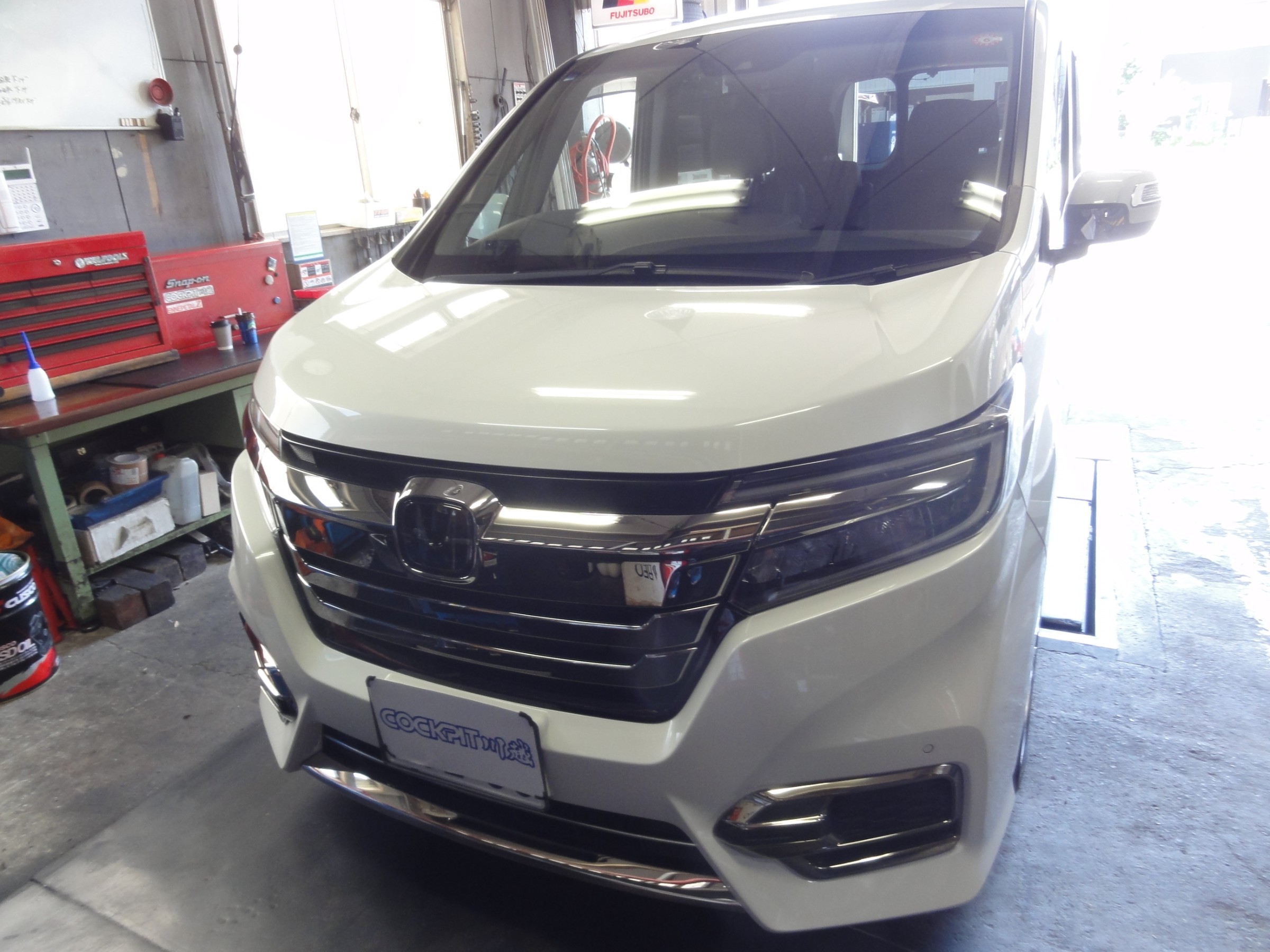 ステップワゴン（RP4）テイン製純正形状ショックアブソーバー
