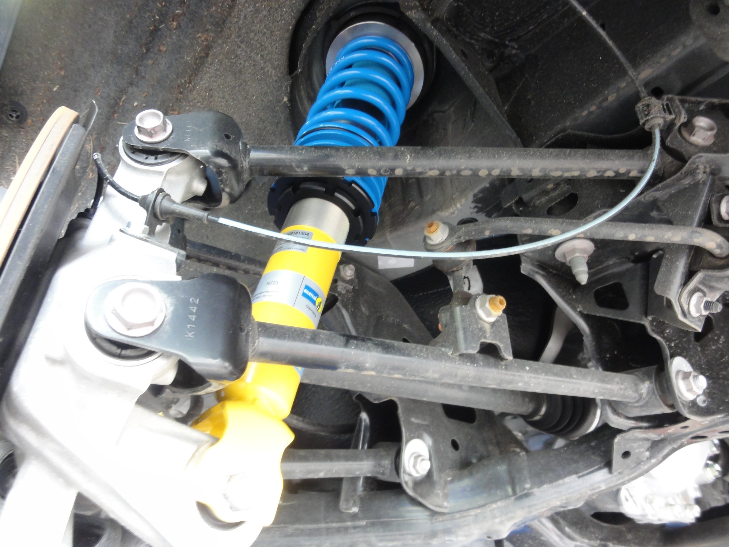 ロードスター（ND5RC）ビルシュタイン製車高調「B14」装着