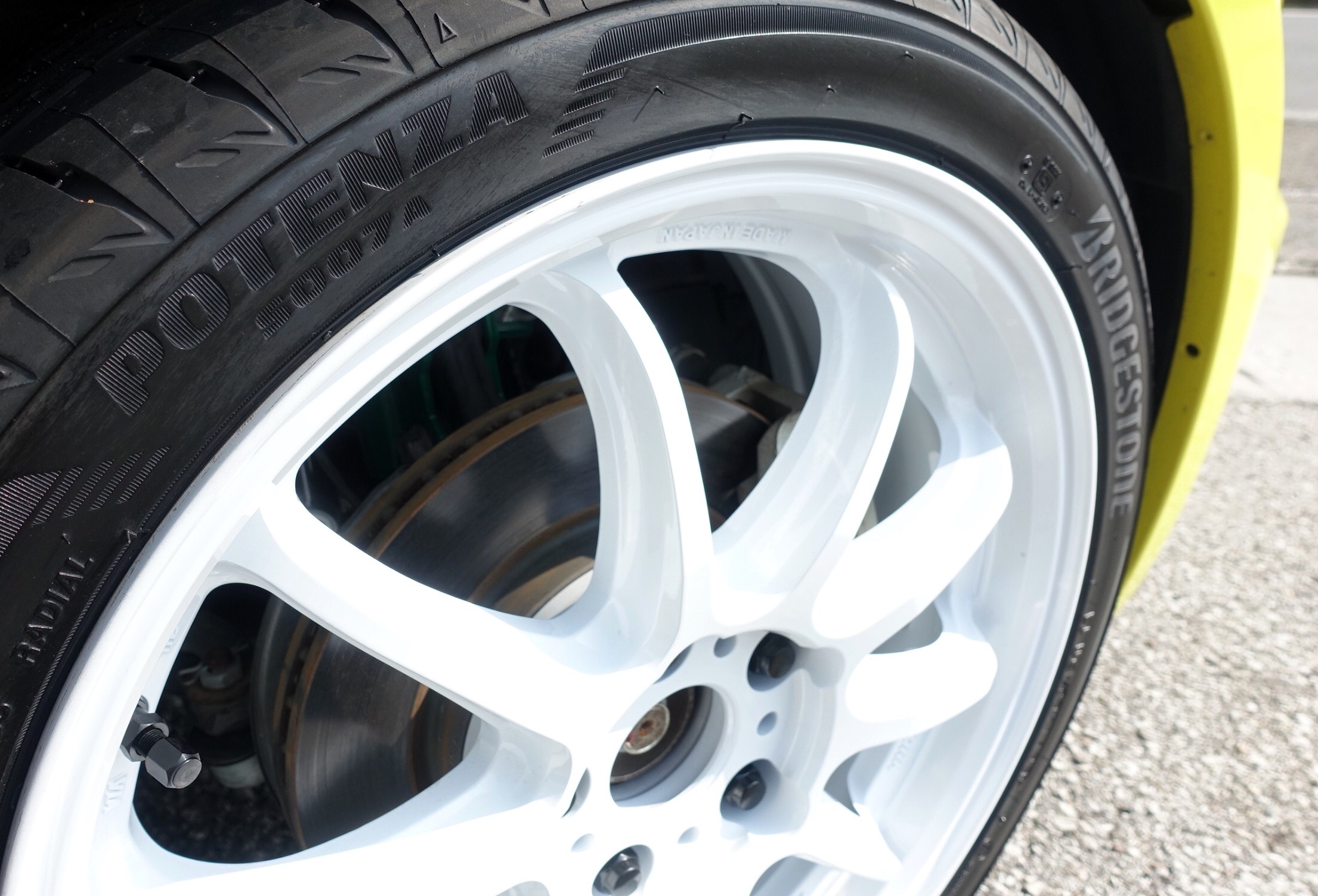 オーナーの絶妙なカラーコーディネートに心を奪われました！スズキ