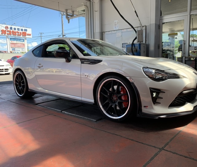 86 ZN6 HKS ハイパーマックスS 車高調・HKS LEGAMAX Premium
