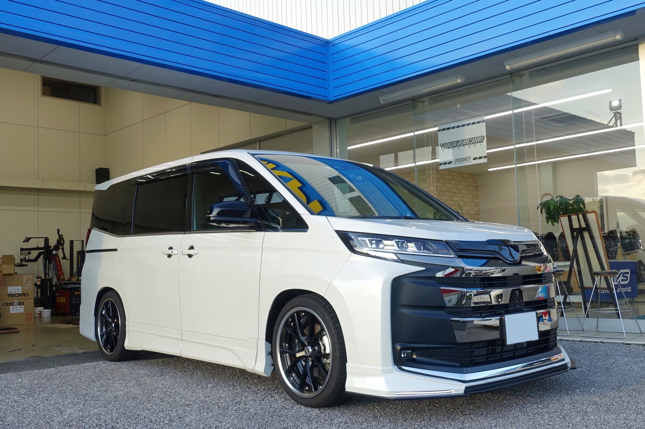 言葉にならないほどの高級感が2脚セットのメリットなんです