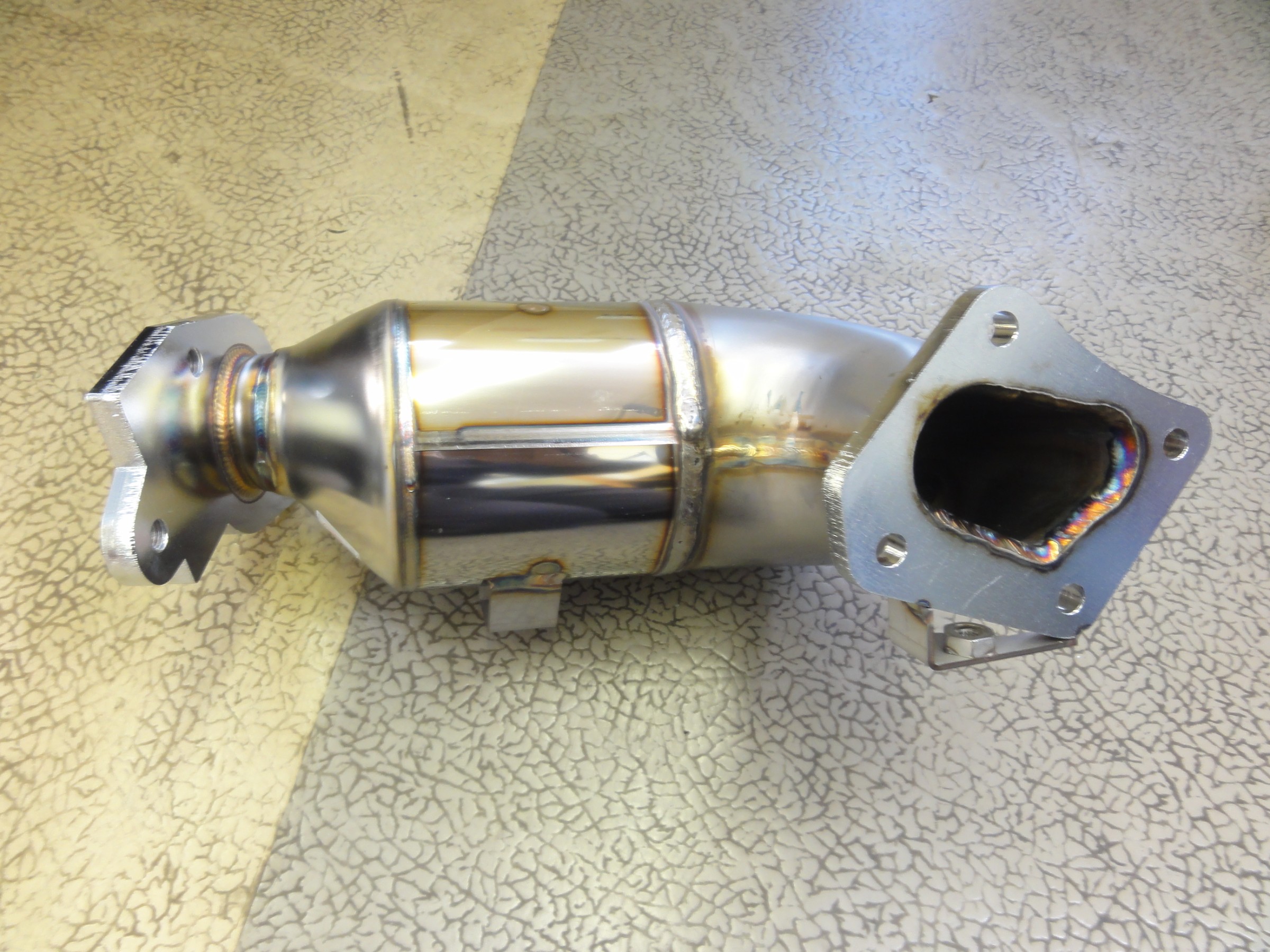 ジムニーJB64用HKSメタルキャタライザー 車種別メタルキャタライザー：ジムニー