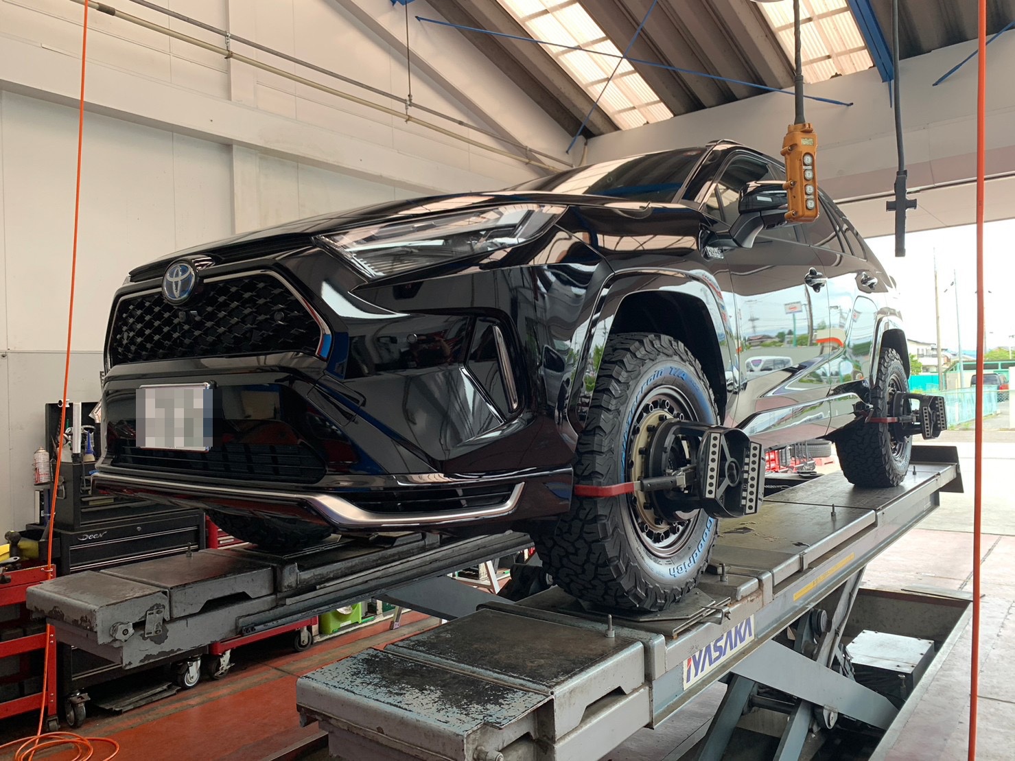 トヨタ RAV4 PHV カスタマイズ事例 : TOYOTA RAV4 AXAP54 × TSW Black