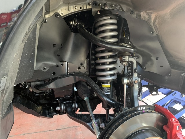 ハイラックス GRスポーツ JAOSサスペンション、ブロックキット | トヨタ ハイラックス | スタッフ 日記 | コクピット 荒井 |  車のカスタマイズにかかわるスタッフより