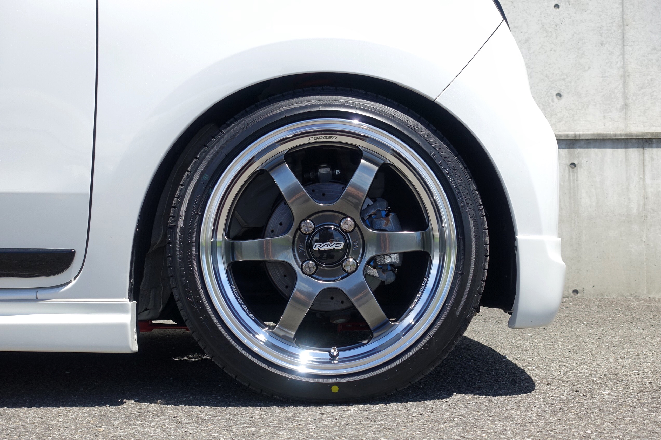 美品　RAYS TE37 KCR【RAYSナット付き】　送料込み 軽カーにも最上級の輝きを！ホンダ N-ONE（JG3）に「RAYS TE37 KCR