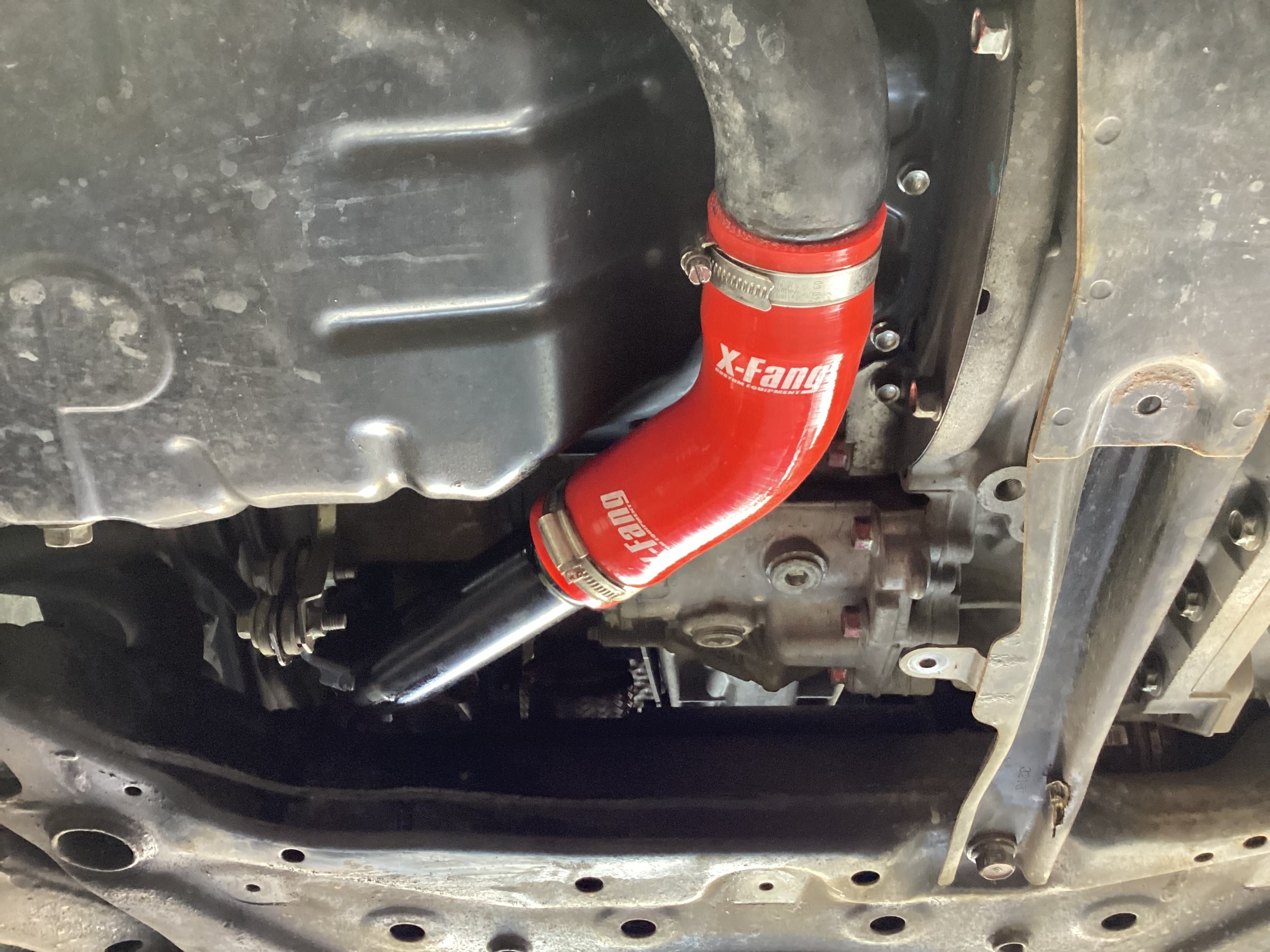 デリカD:5 CV1W インタークーラーホース交換します！ | 三菱