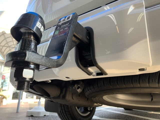 ◇TOYOTA LANDCRUISER [VJA300] 用品取付 純正ヒッチカバー加工
