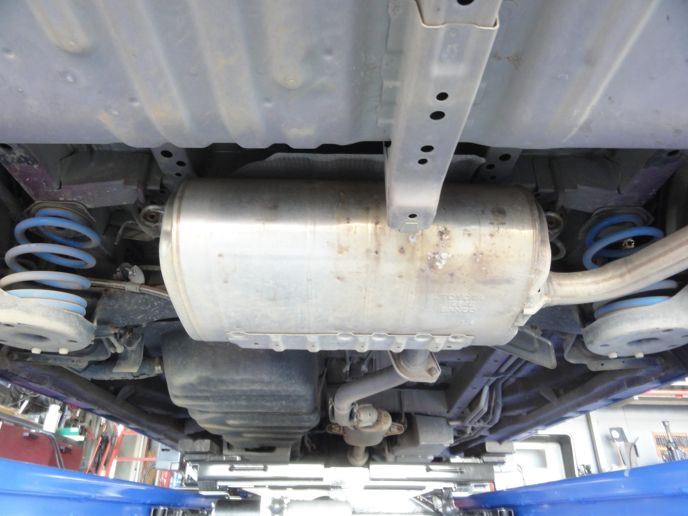 エスティマ（ACR50）テイン製純正形状ショックアブソーバー