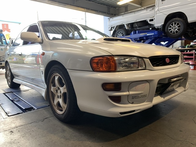 ◇SUBARU IMPREZA [GC8] 一般整備 クラッチ交換・ライト点か
