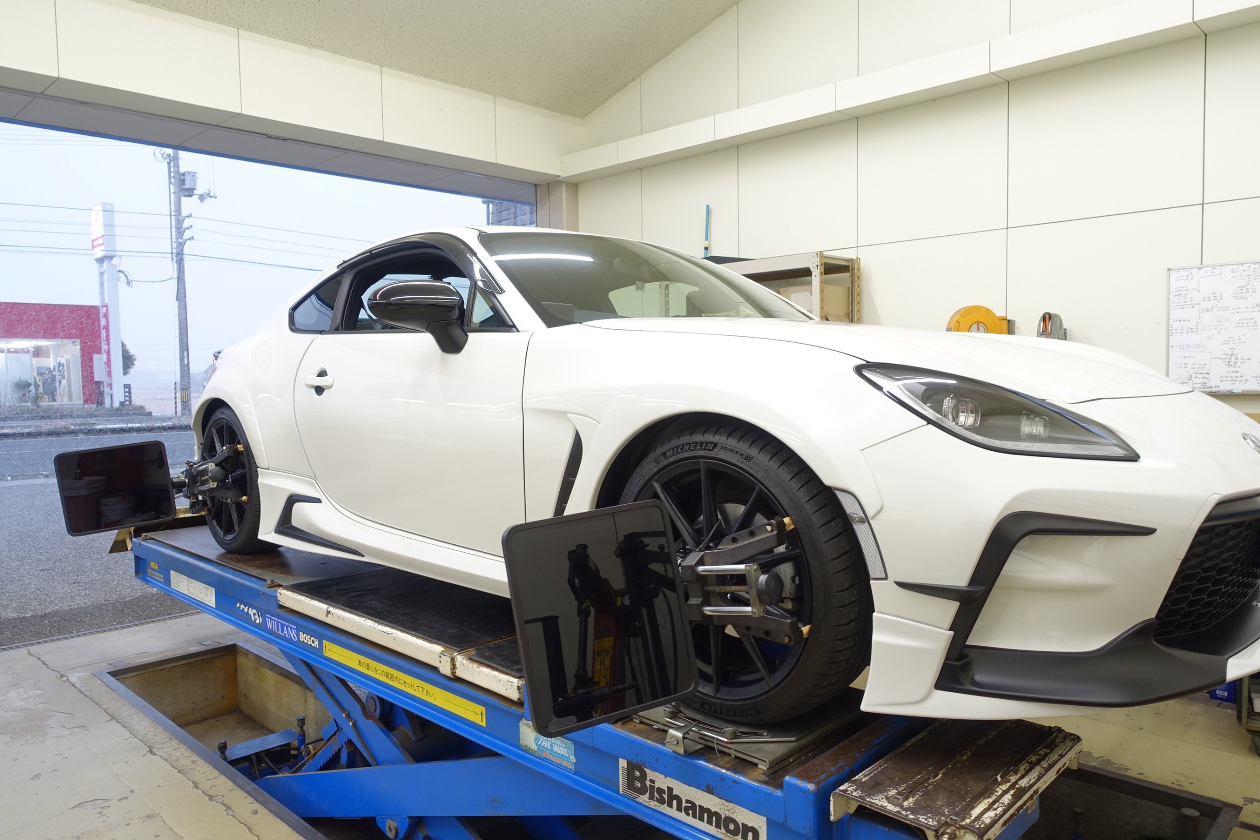 街乗りからサーキットまでカバーするオールラウンド車高調！ トヨタ