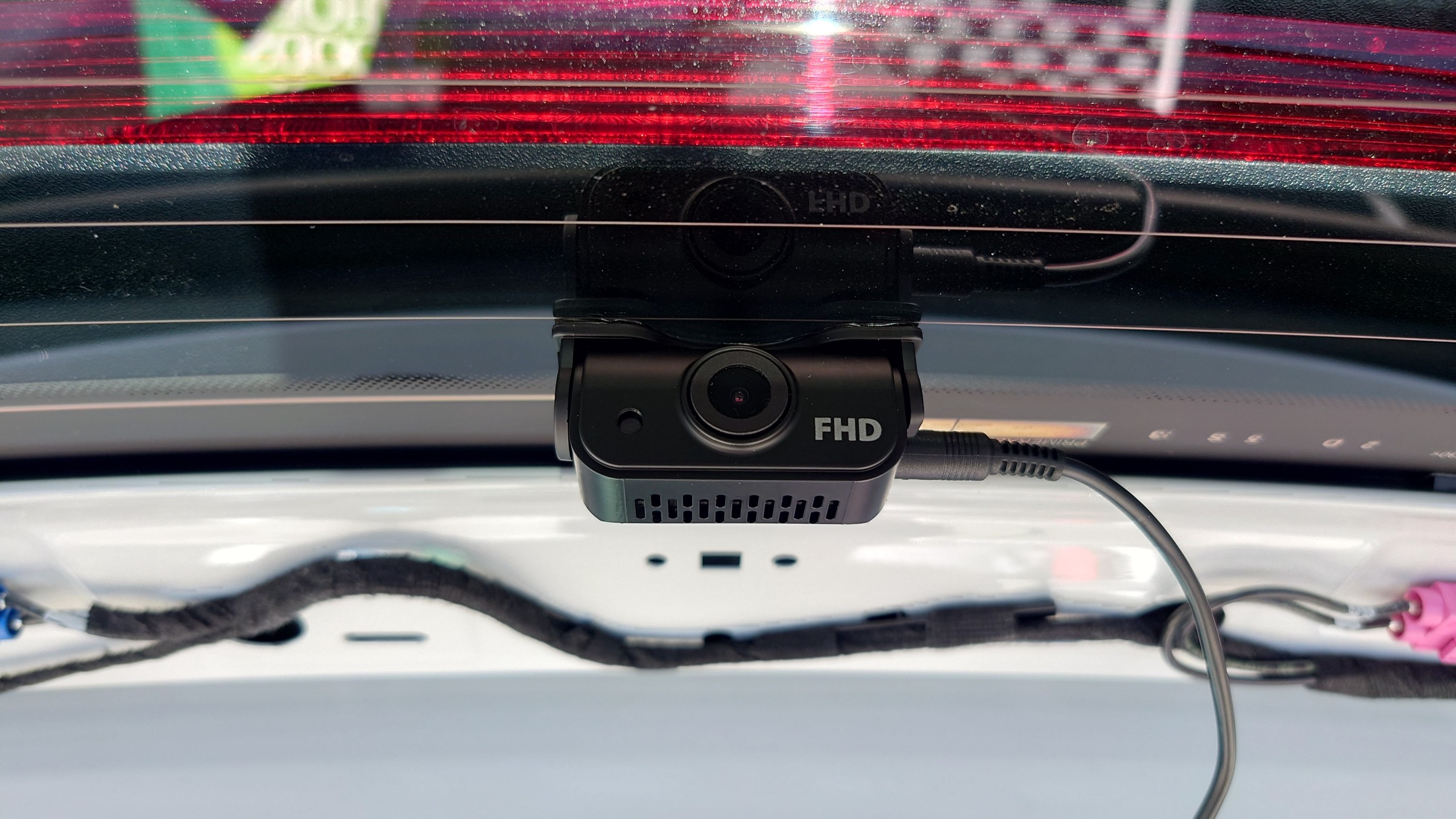 Audi 純正　ドライブレコーダー　スマートレコ Audi ユニバーサルトラフィックレコーダー | Audi純正ドライブ