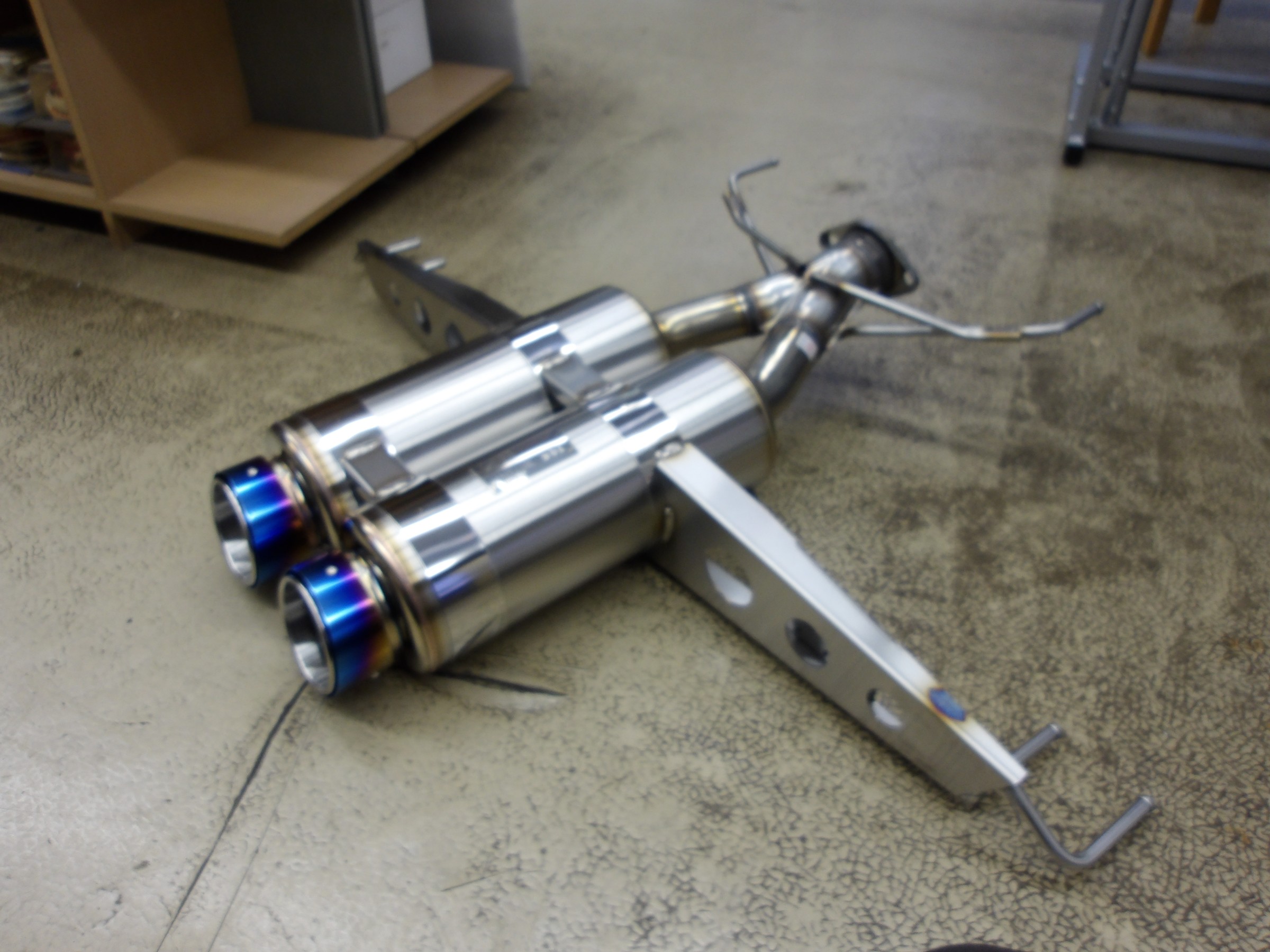 シビック タイプR（FK8）HKS製スポーツマフラー「HiｰPower SPECｰ