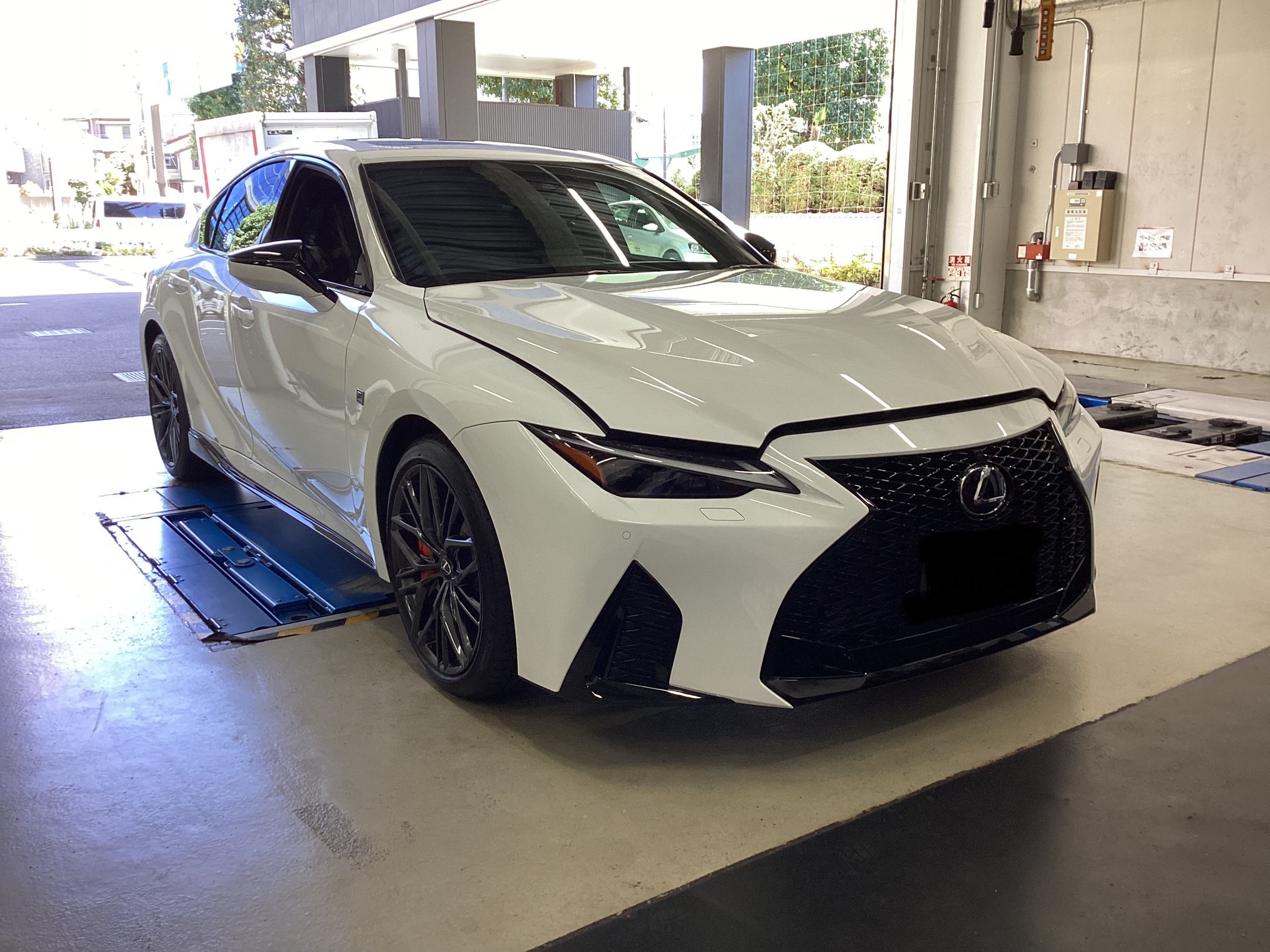 LEXUS IS500 RS-R Ti2000 ローダウン | 取り付け事例