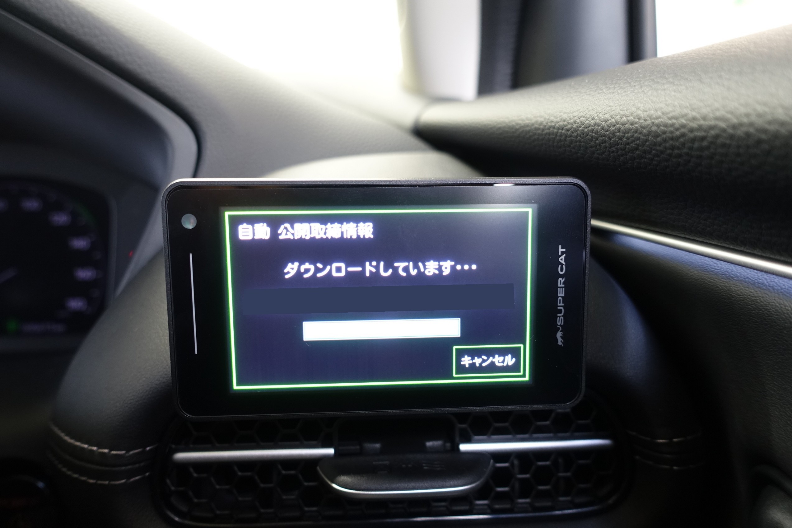 操作性と視認性にこだわって、こんな場所に取り付けました！ホンダ ZR