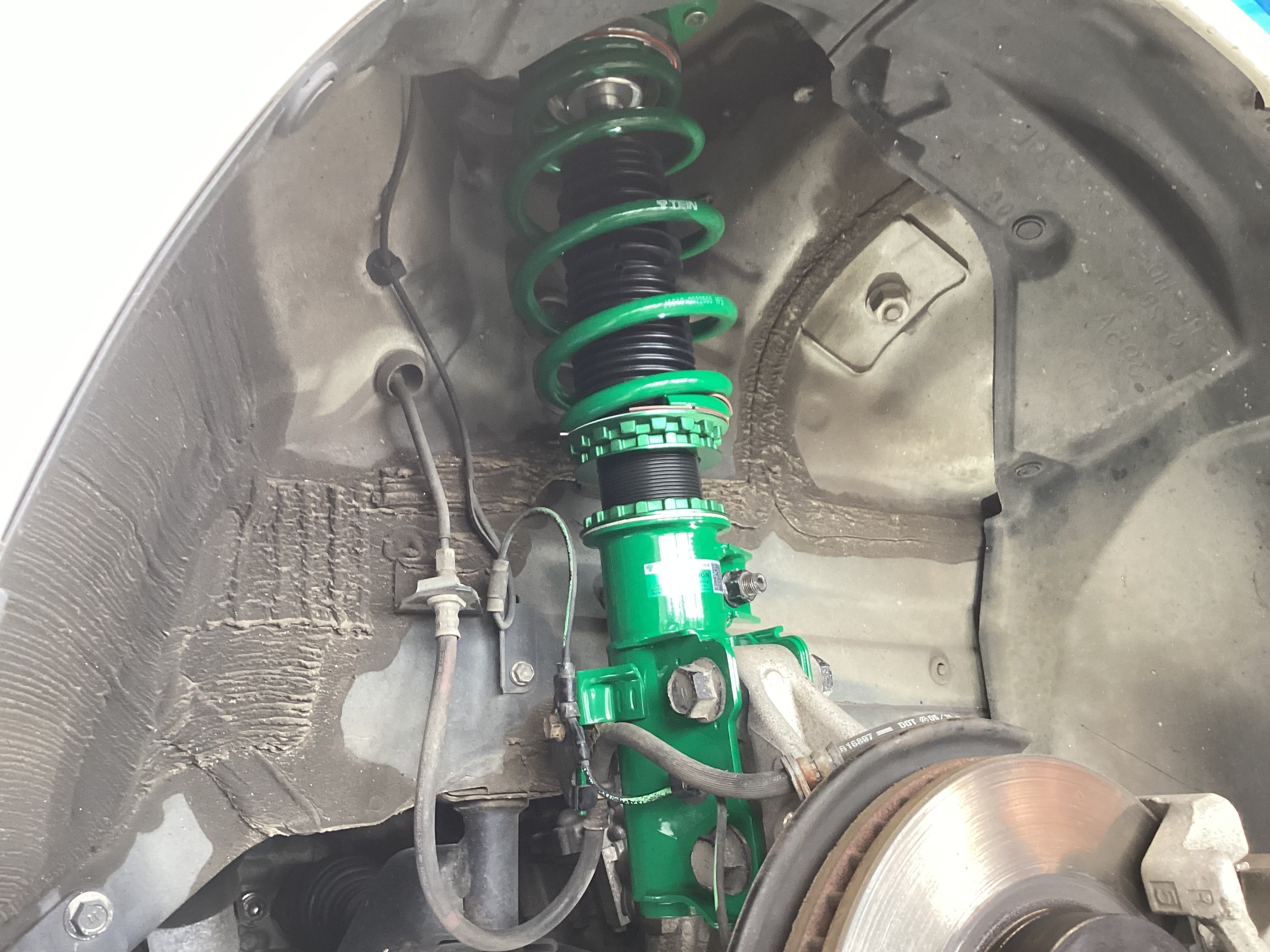 プリウス ZVW30 TEIN車高調取り付けます！ | トヨタ プリウス 足まわり