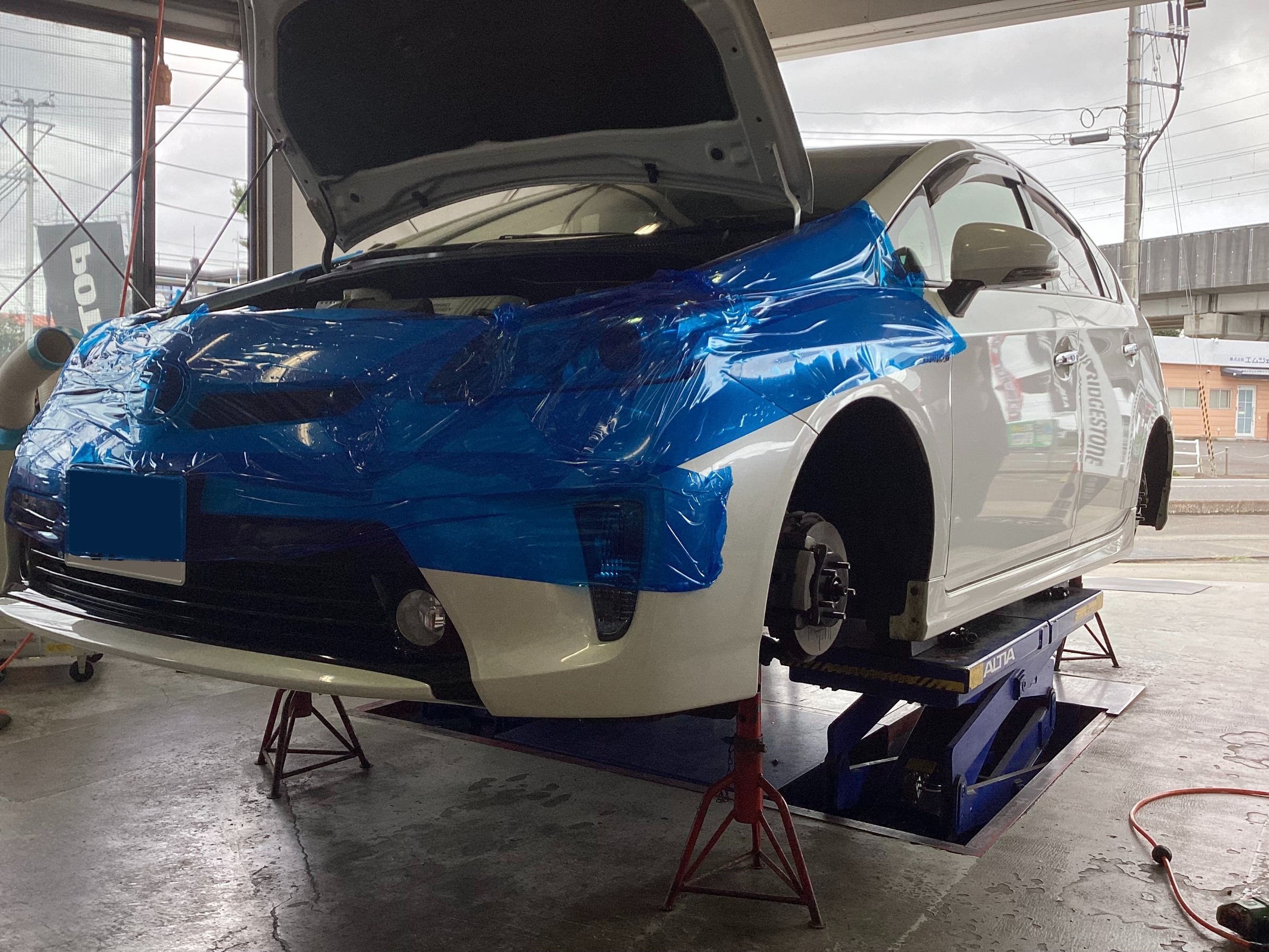 プリウス ZVW30 TEIN車高調取り付けます！ | トヨタ プリウス 足