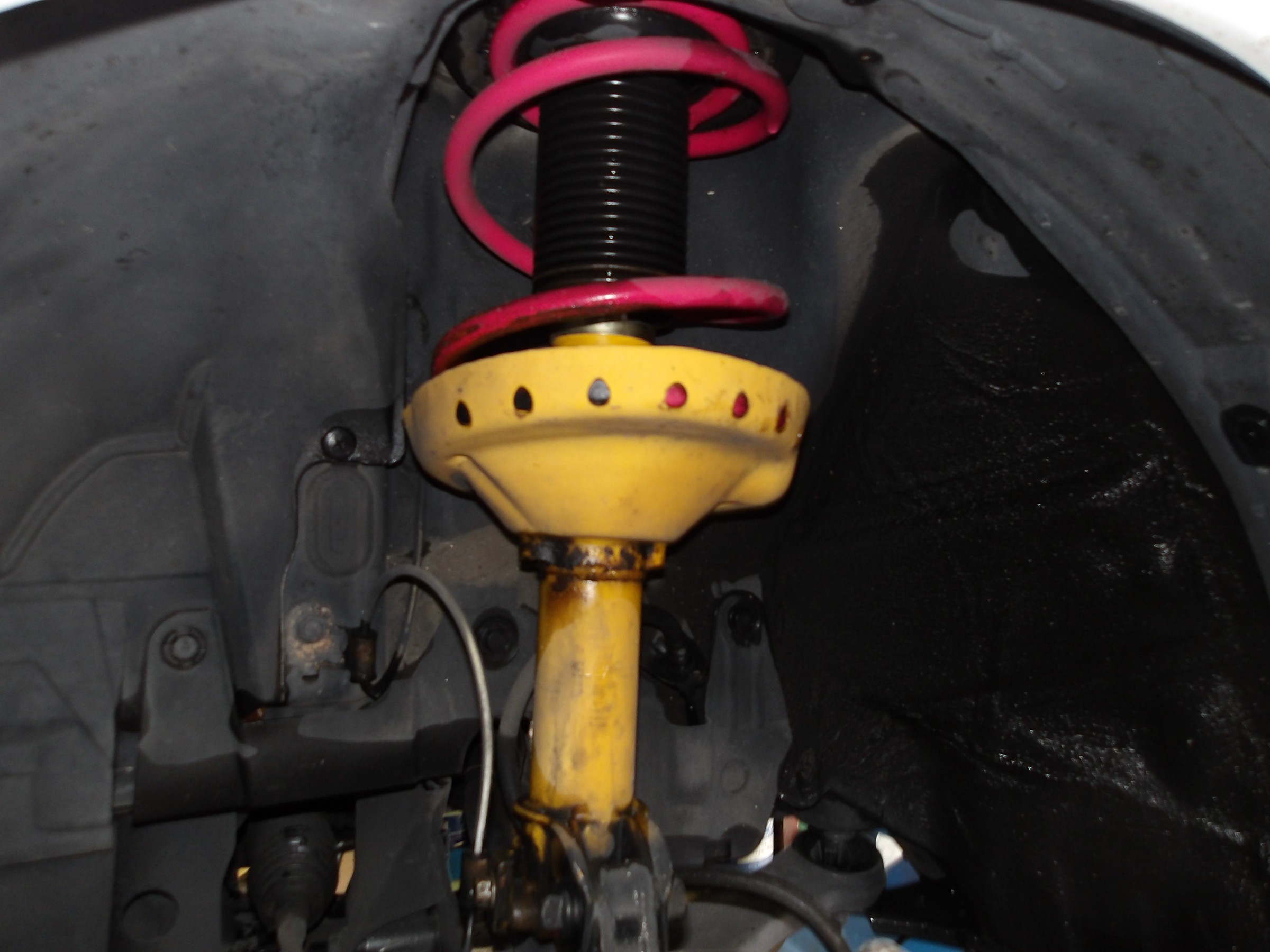 レガシィツーリングワゴン（BP5）エナペタル製純正ビルシュタイン