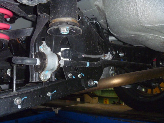 フォレスターの運動性能向上作戦 潜在能力開放 スバル フォレスター 足まわり サスペンション ブレーキ 足まわり サスペンション ブレーキ スタビライザー アフターパーツ取り付け事例 コクピット 麻生 お店の得意技紹介