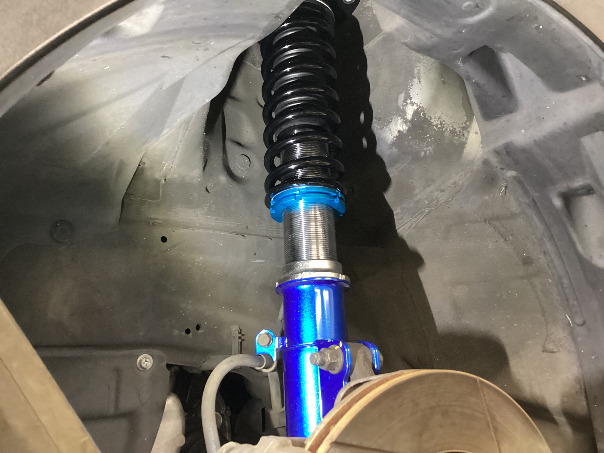 コルトラリアートバージョンR Z27AG 車高調取り付けます