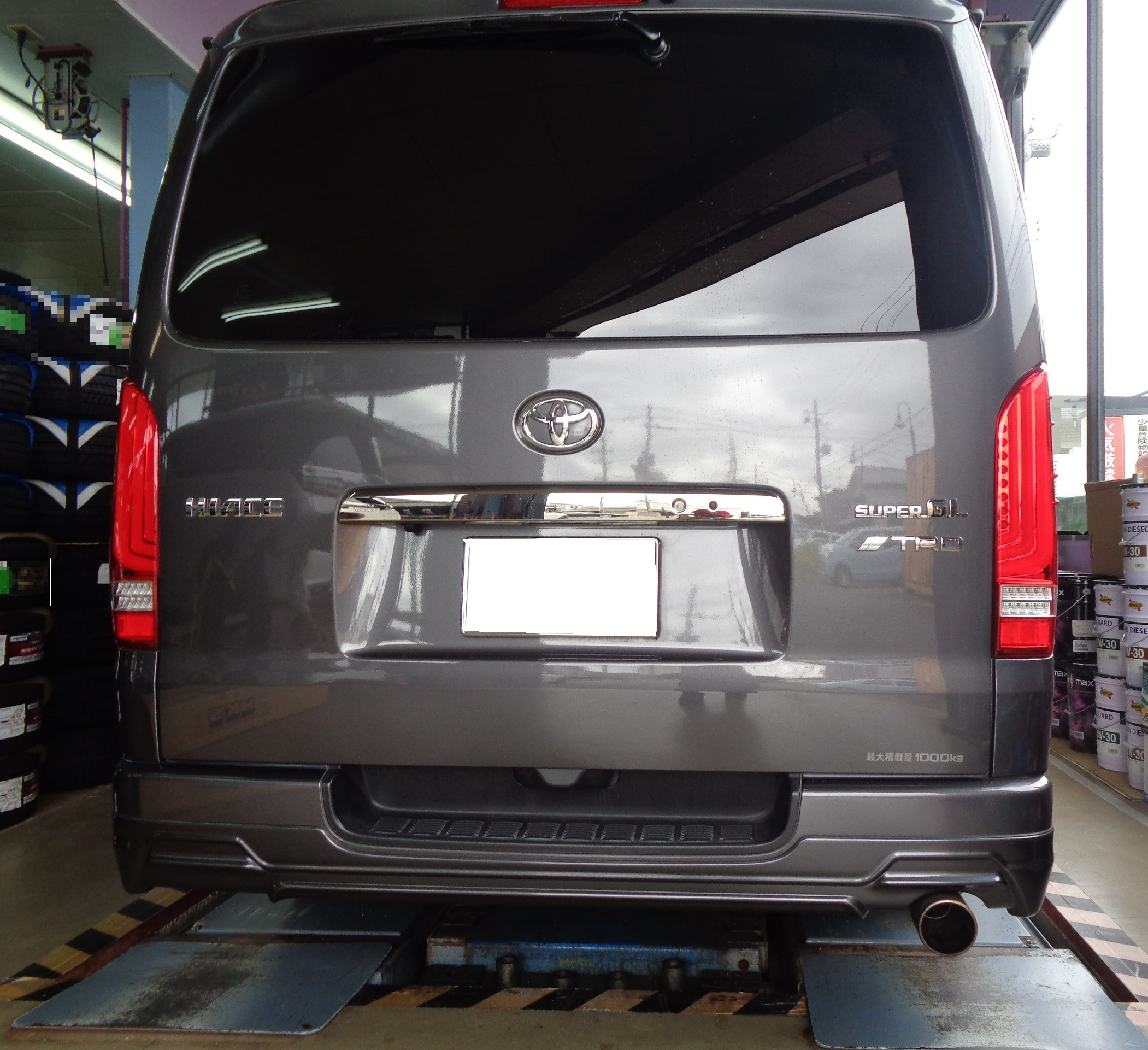 ハイエースHIACEマフラー　トヨタTOYOTA17535 SANGO状態未確認 ハイエースHIACEマフラートヨタTOYOTA17535 SANGO状態未確認