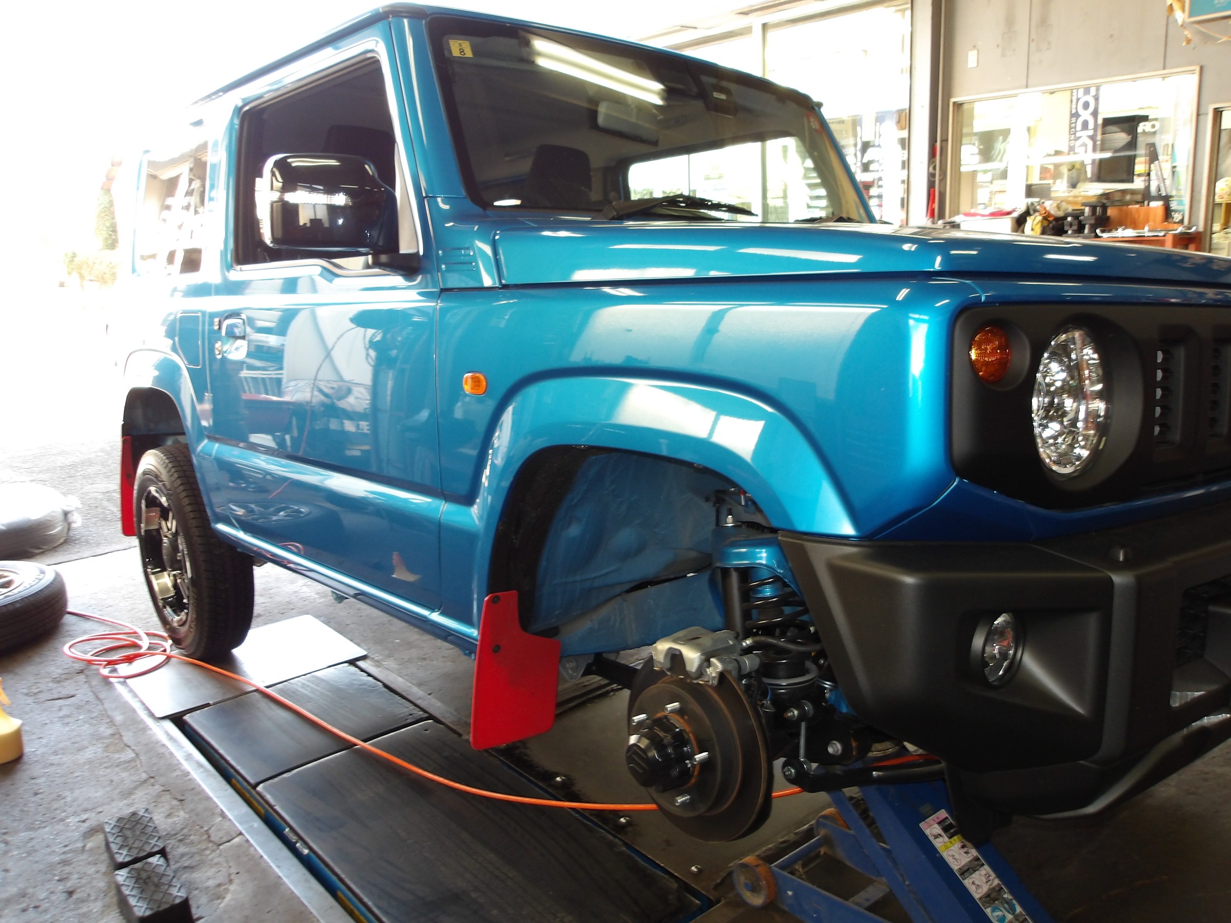 ジムニー（JB64W）レイズ製アルミホール「デイトナ FDX-J