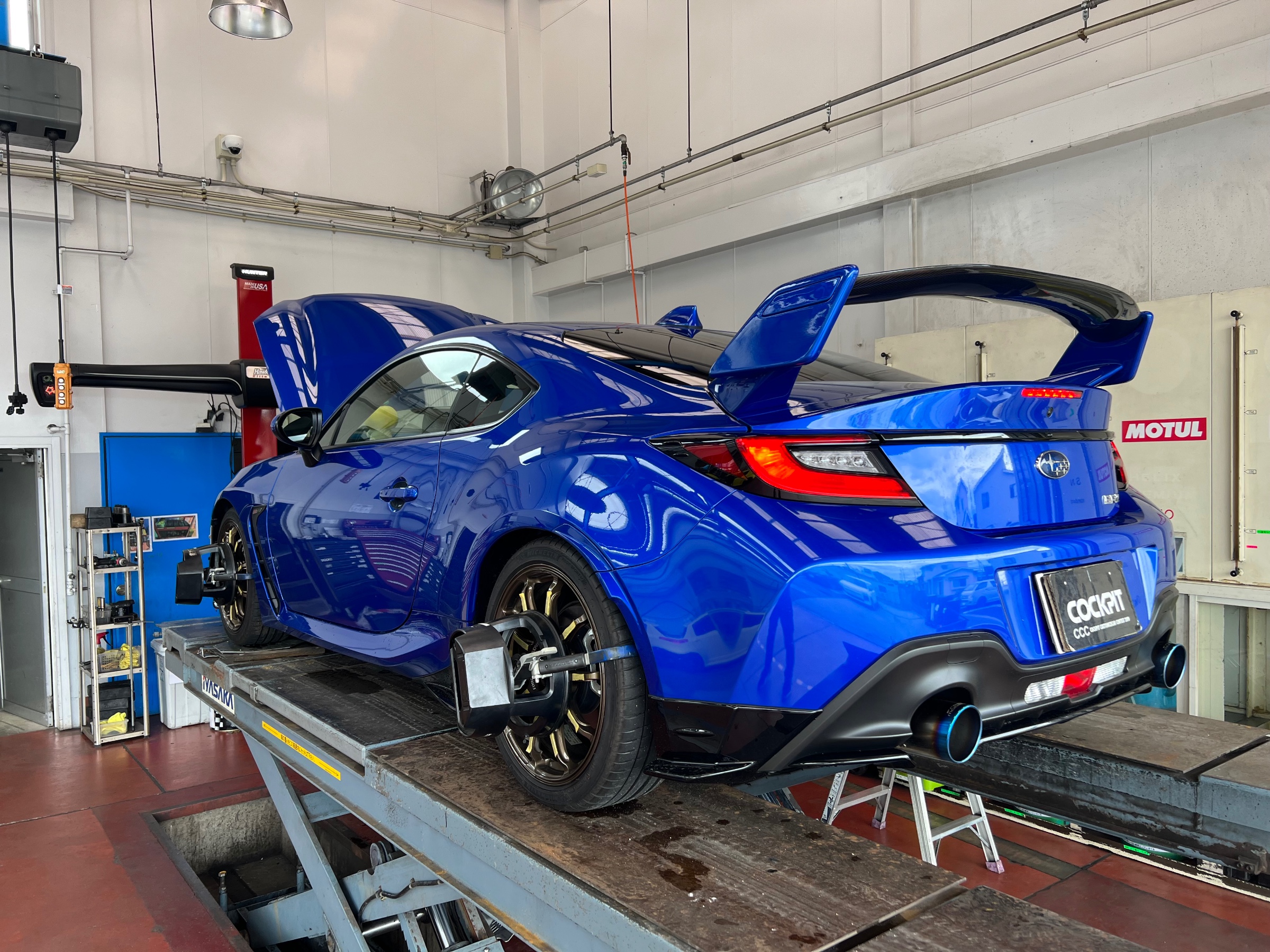 スバル BRZ 足回り交換《 SUBARU BRZ ZD8 x OHLINS DFV HAL車