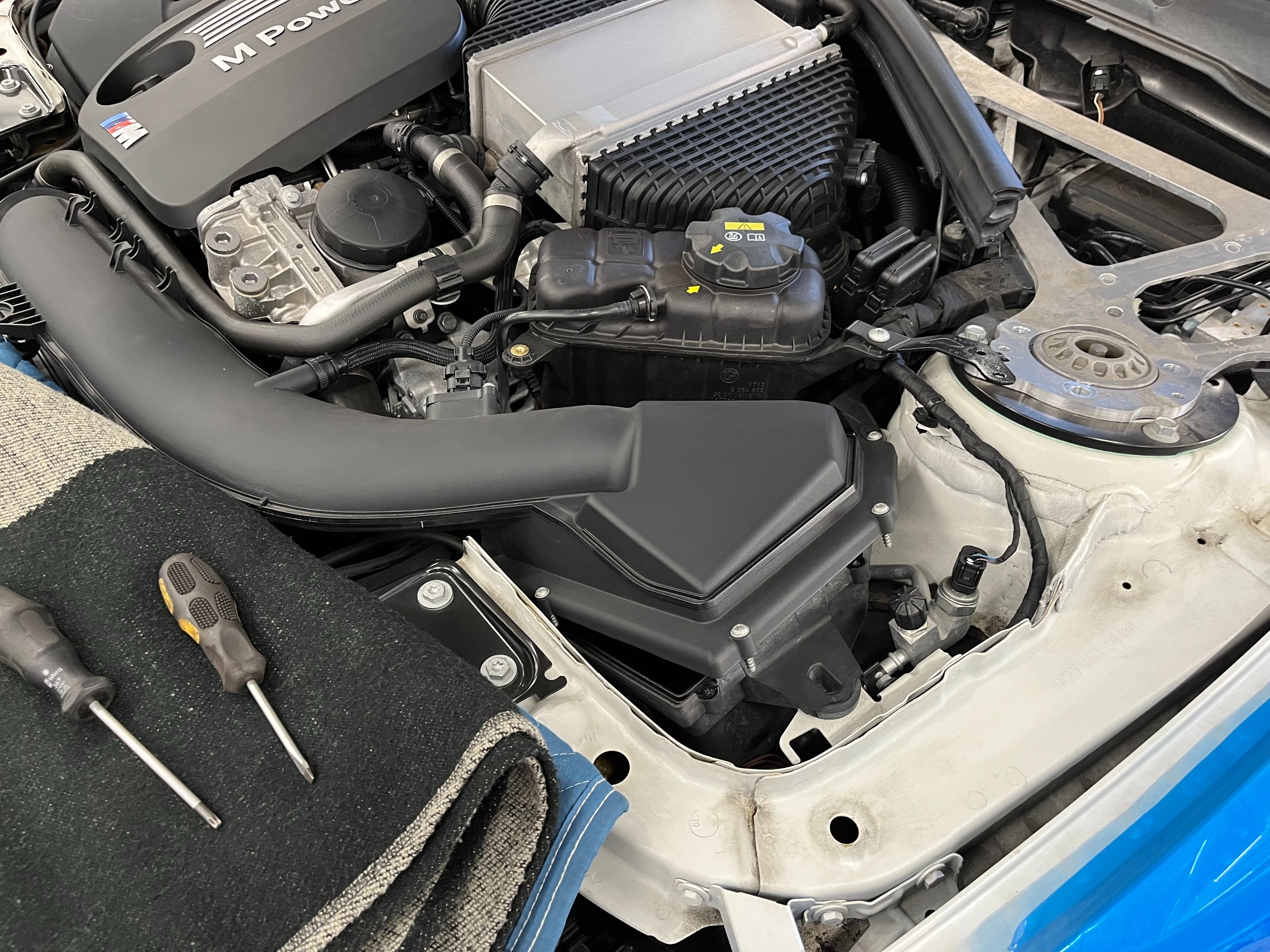 BMW F80 M3 … 足回りリフレッシュ作業。 | 取り付け事例