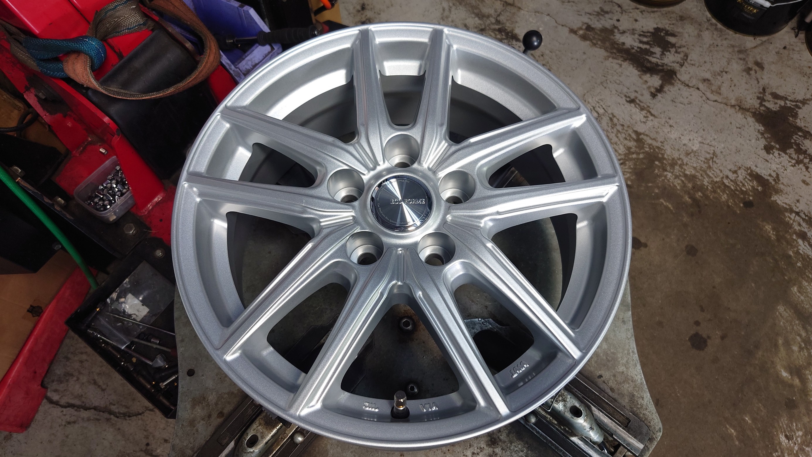 ブリザック VRX3 & エコフォルム SE-20 の装着と PIAA スノーワイパー