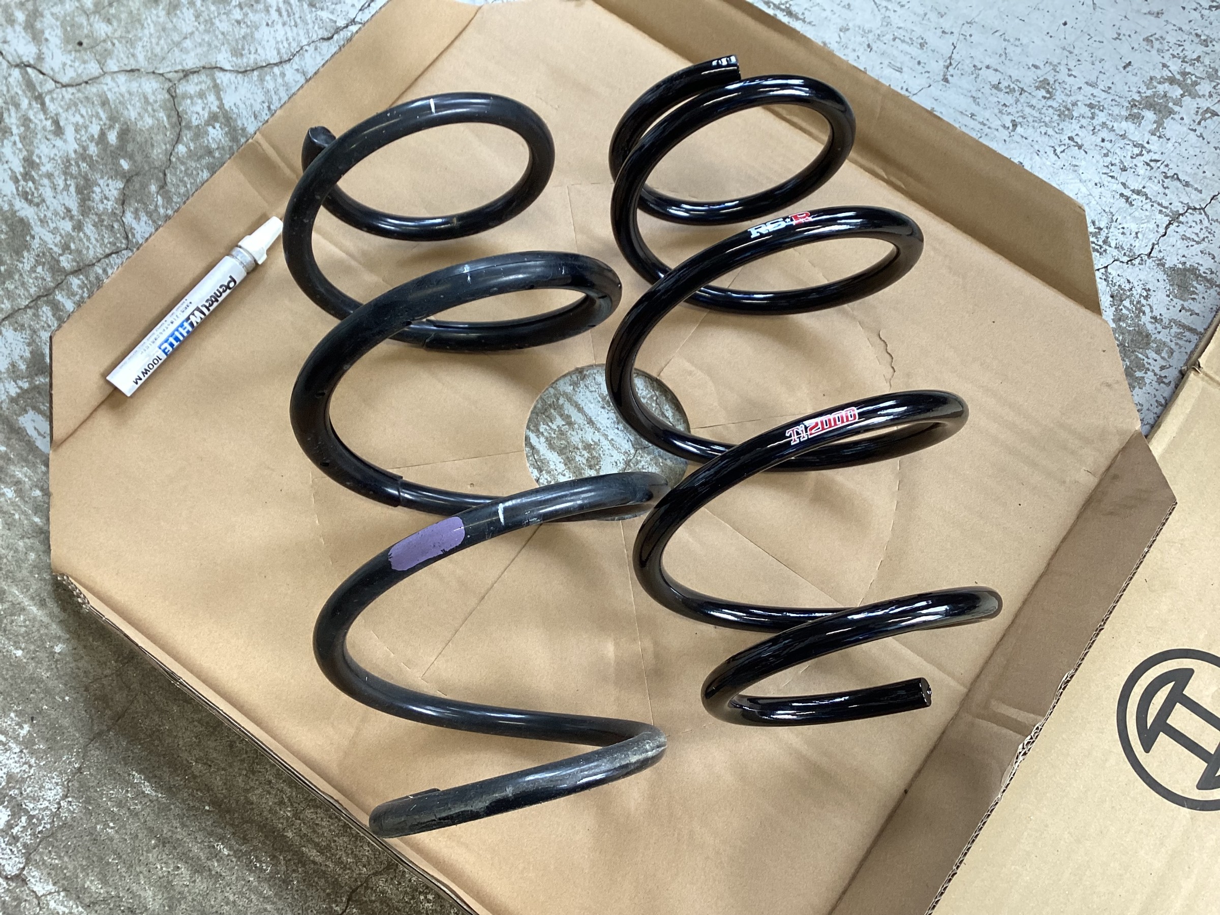 トヨタ 純正 レクサスRX 《 AGL20W 》 リアスプリング 48231