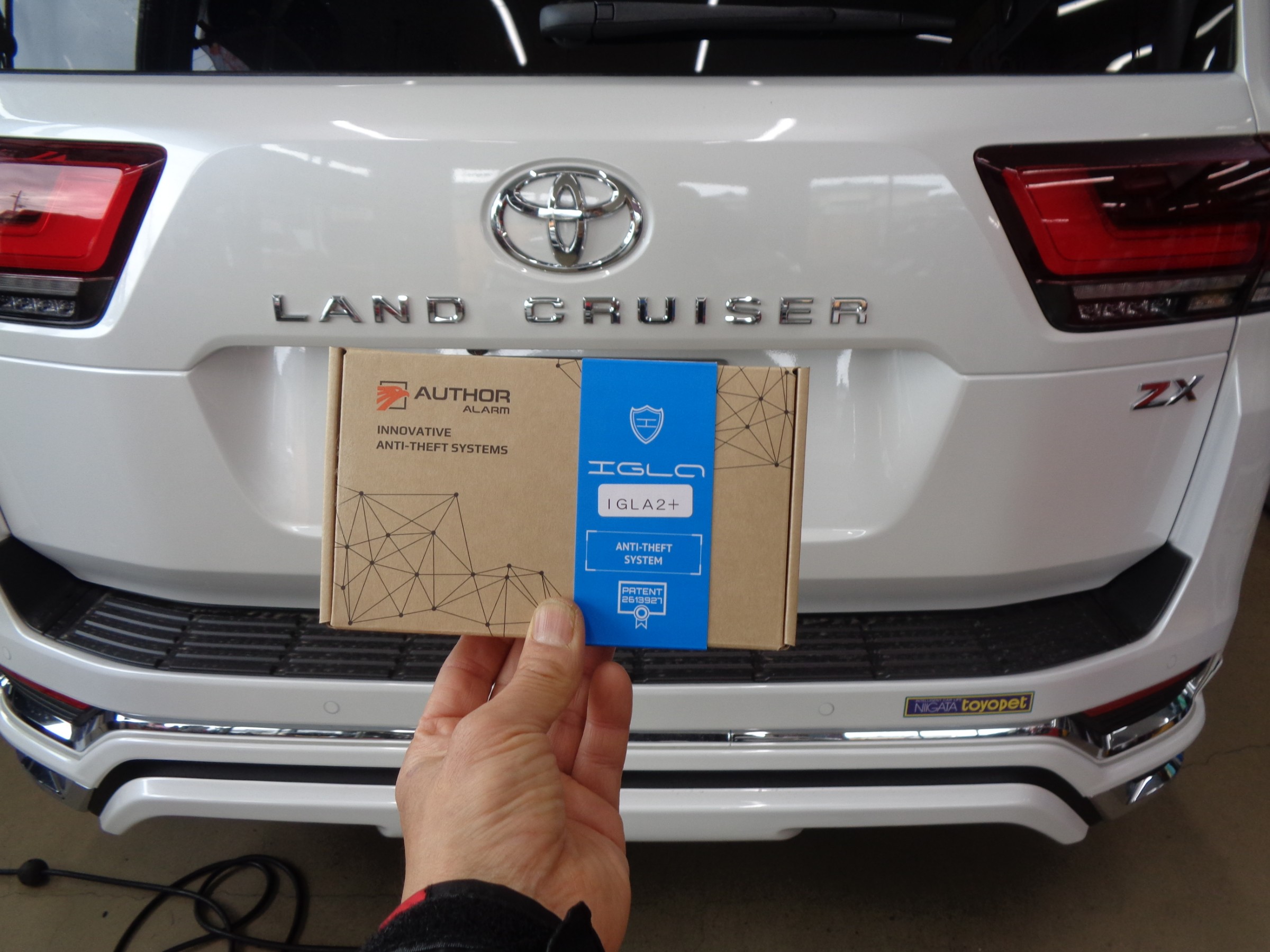 トヨタ ランクル300に最新盗難手口！リレーアタックやCAN